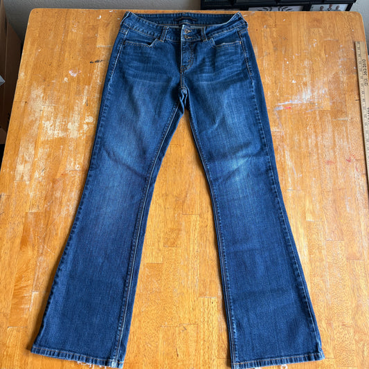 Levi’s 526 Womens 30x30 Slender Bootcut Blue Stretch Denim Jeans Size 6