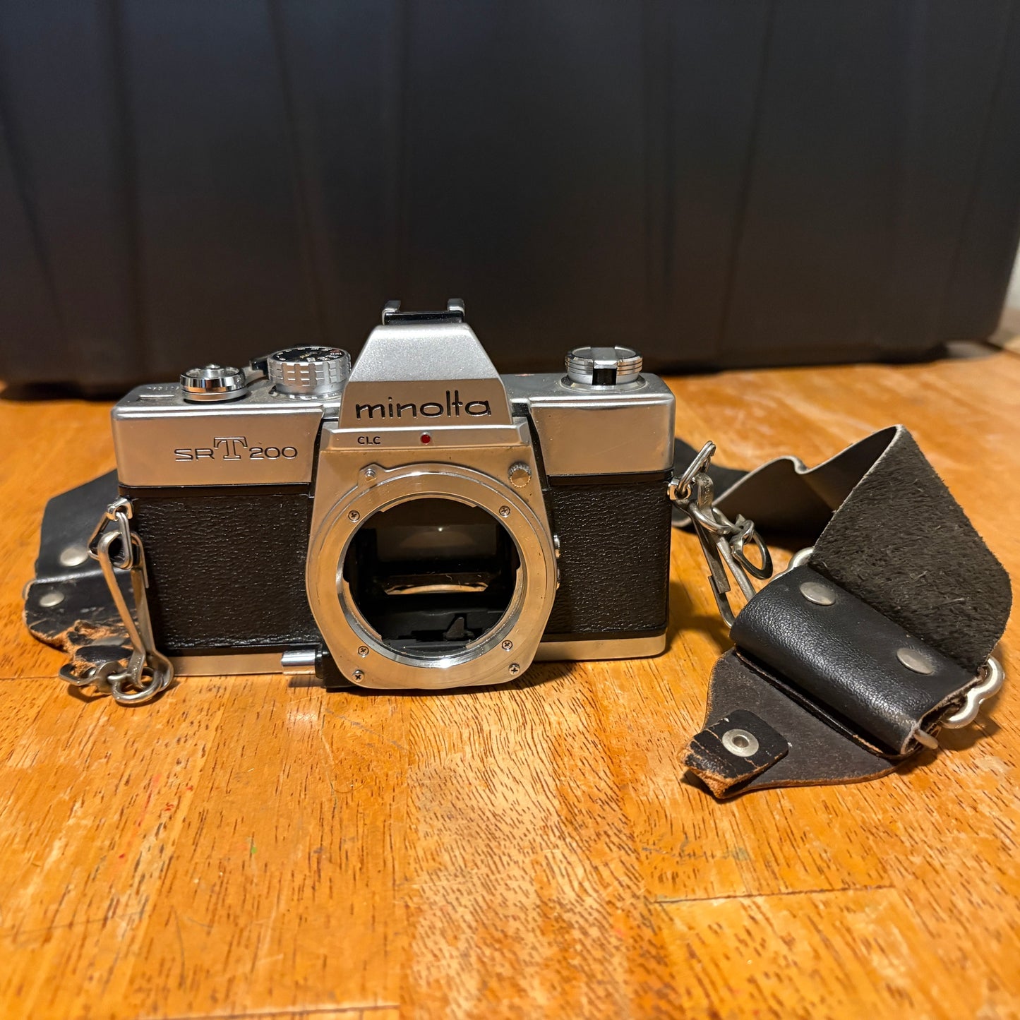 Minolta SRT 200 35mm SLR Film Camera Body Only Vintage Japan Untested Parts