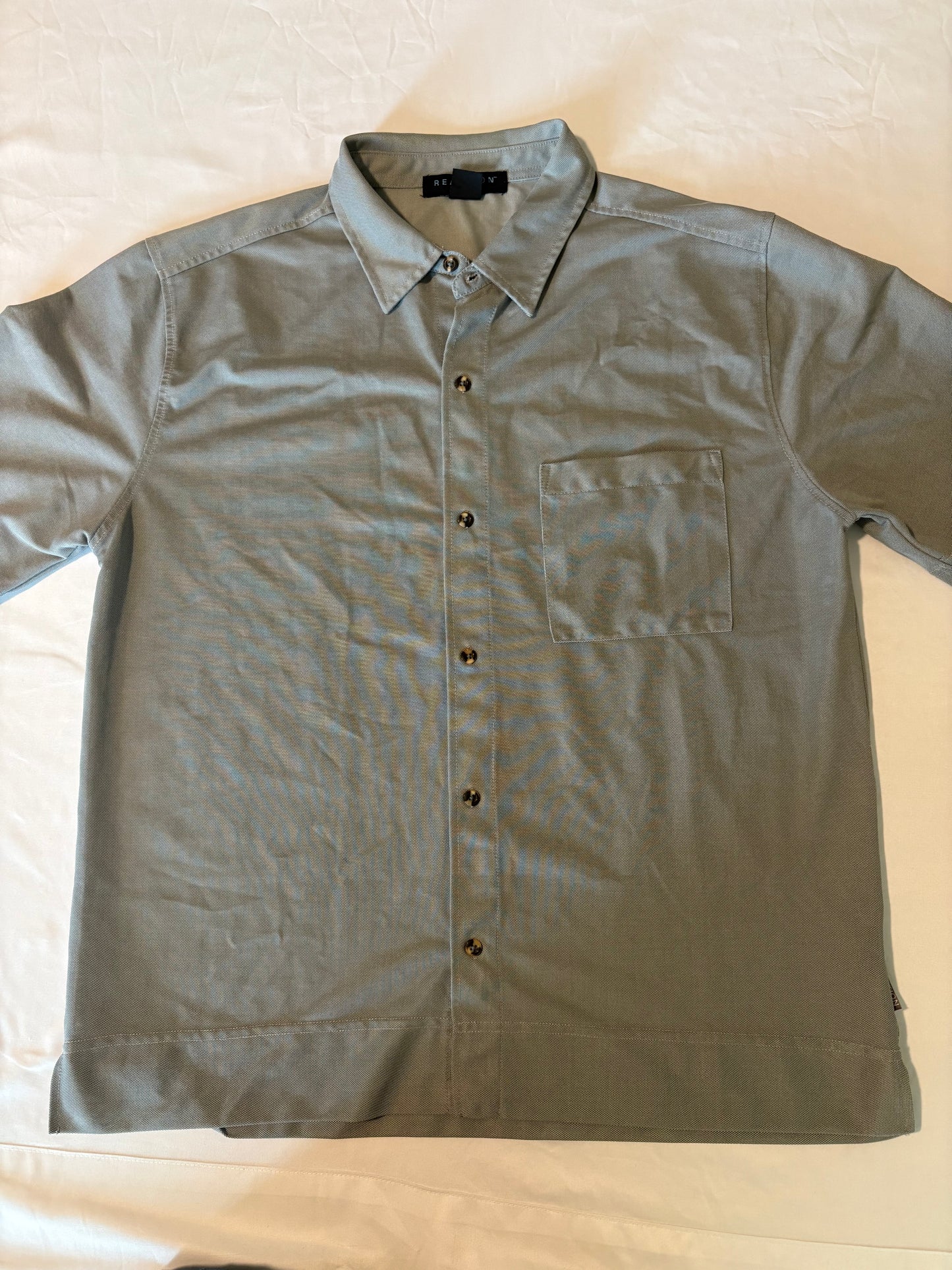 Kenneth Cole Reaction Men’s Button-Up Shirt XL Gray Short Sleeve Lightweight Casual