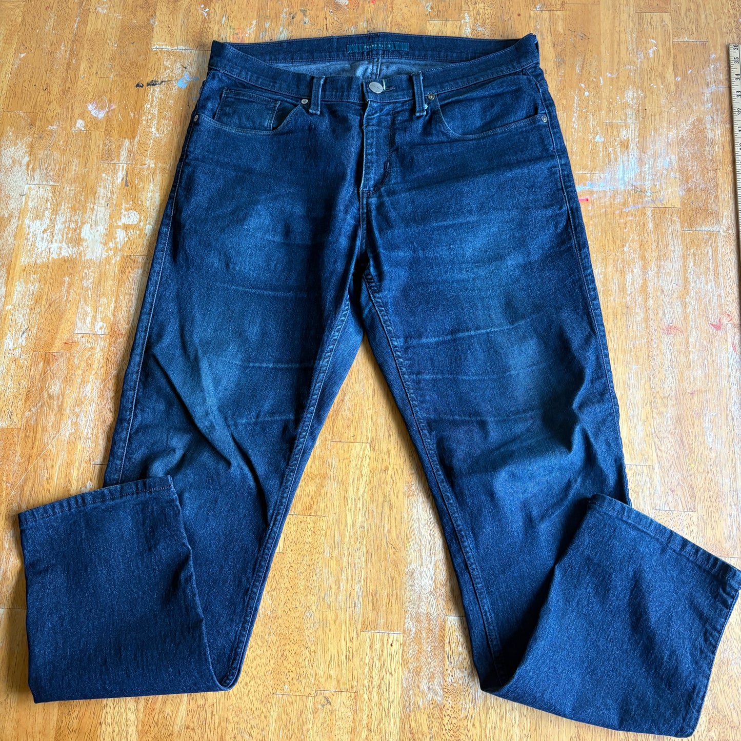 Perry Ellis Mens Jeans 34x32 Dark Wash Straight Fit Cotton Denim Distressed