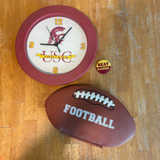 USC Trojans Wall Clock Lot Football Decor Beat Illinois Button Vintage Sports Set
