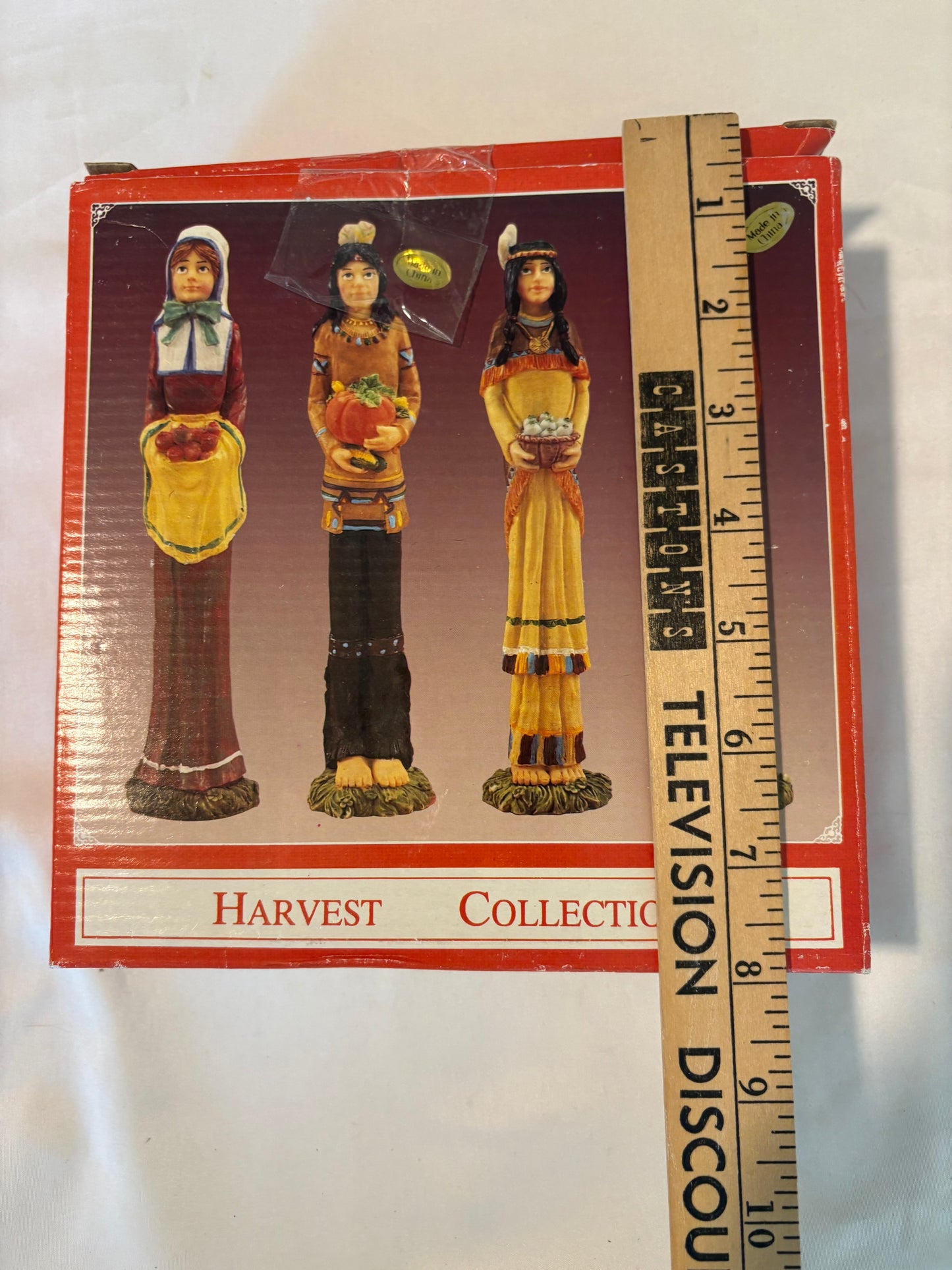 Harvest Collection Thanksgiving Figurines Set of 4 – Pilgrims & Native Americans – World Bazaars