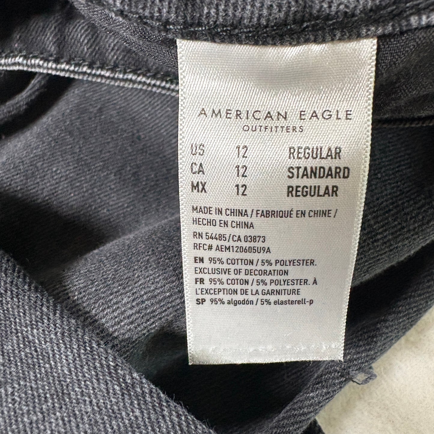 American Eagle Womens Black Distressed Straight Jeans Size 12 Y2K Grunge Denim