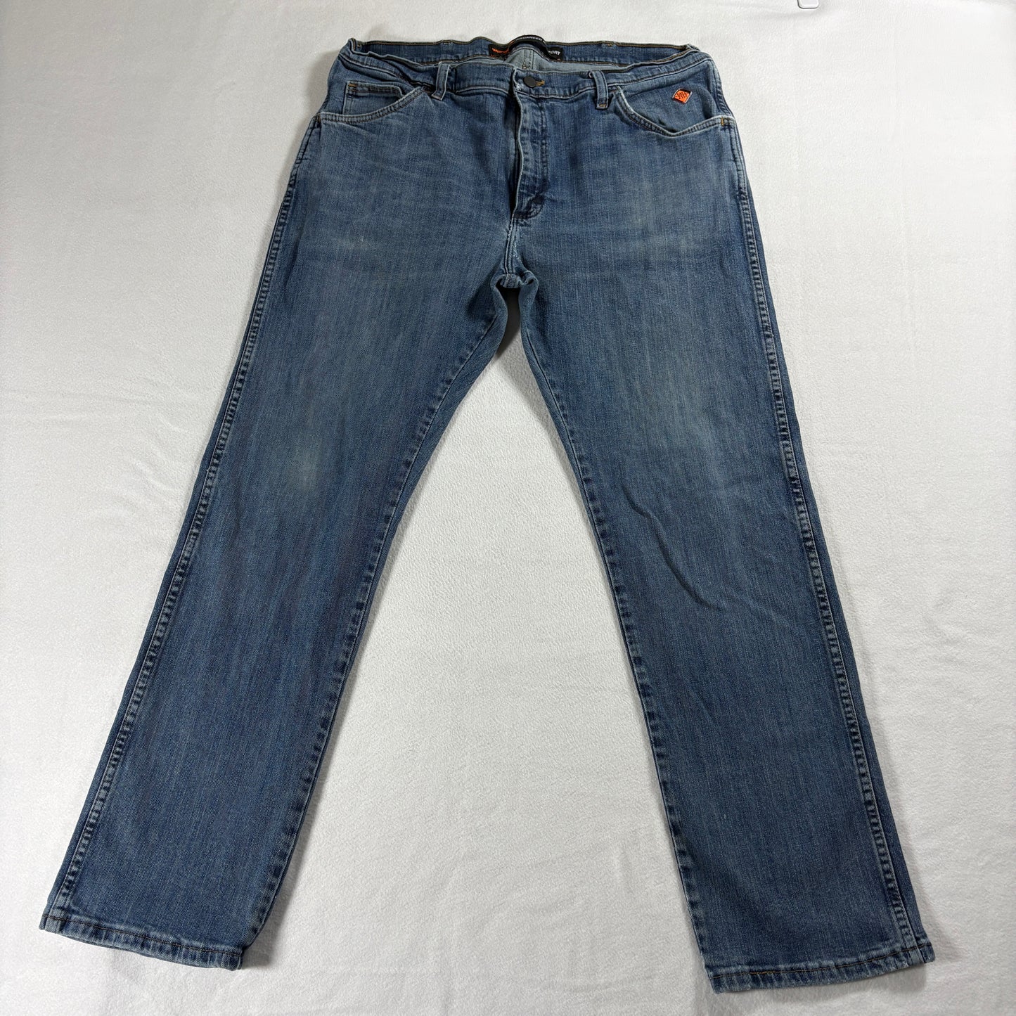 Wrangler FR Advanced Comfort Mens 38x32 Straight Fit Blue Denim Jeans