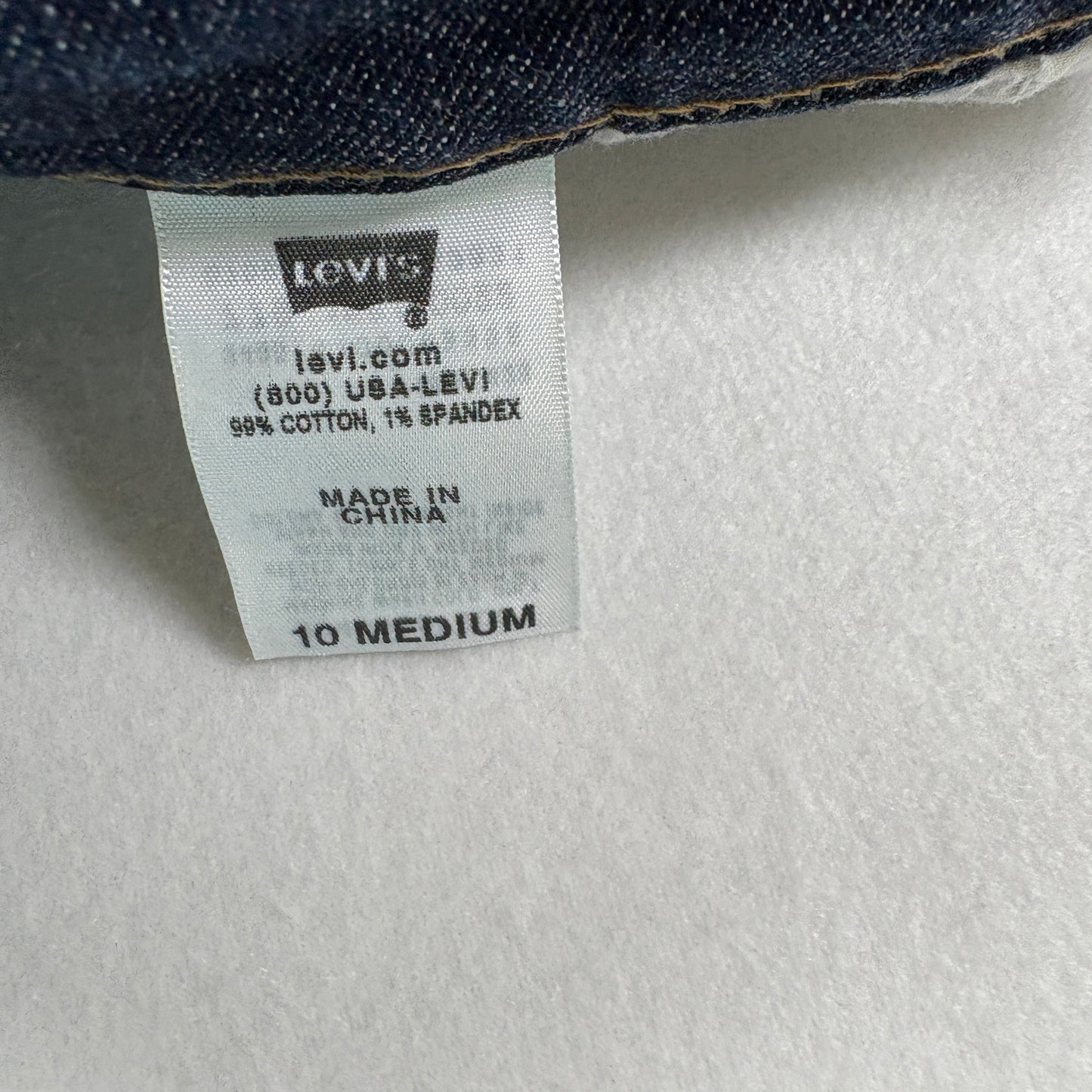 Levis Womens Jeans Size 10 Medium Dark Wash Denim Straight Y2K Vintage 90s