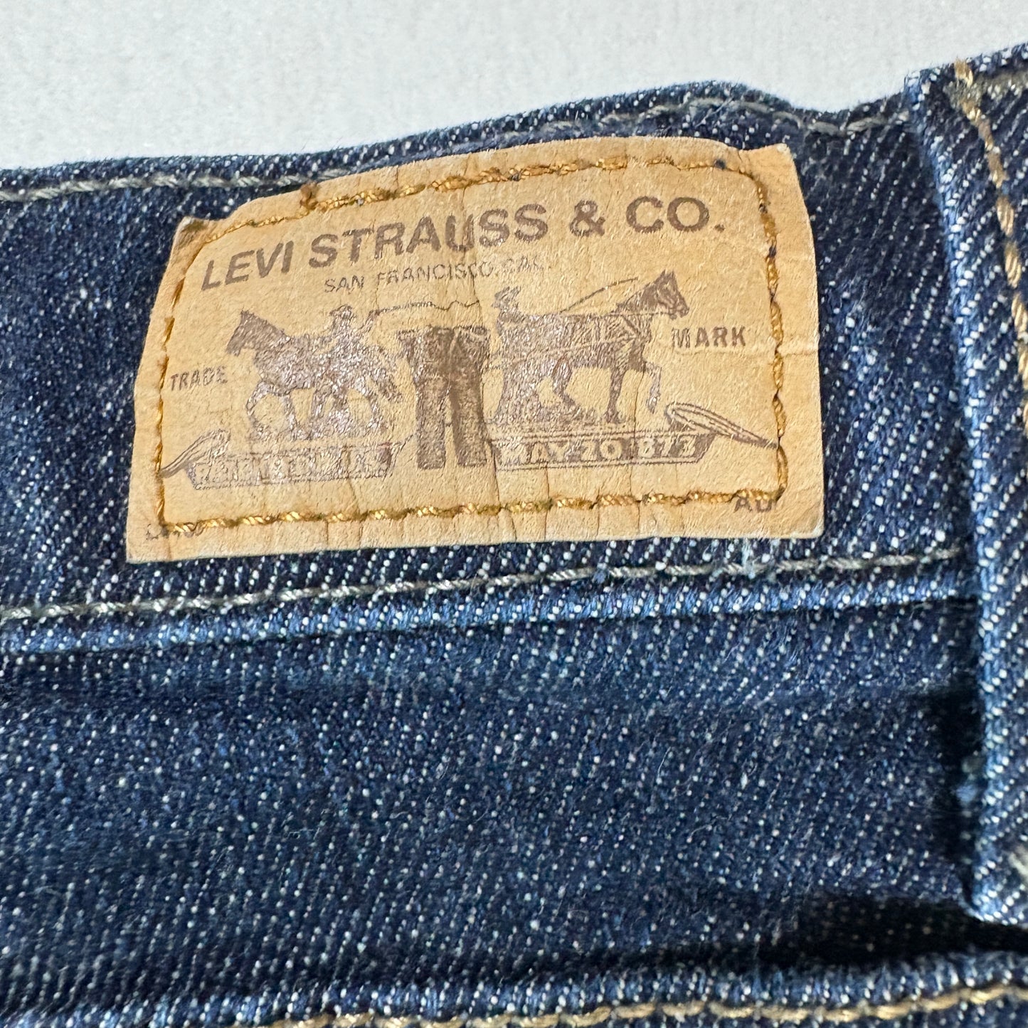 Levis Womens Jeans Size 10 Medium Dark Wash Denim Straight Y2K Vintage 90s