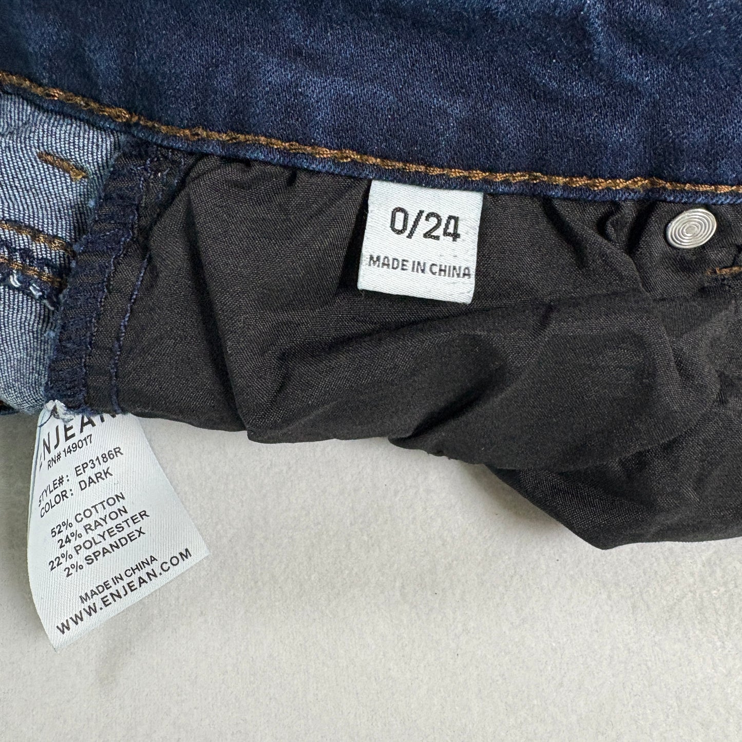 Enjean Womens Jeans Sz 0/24 Dark Wash High Rise Skinny Stretch Denim Y2K Slim