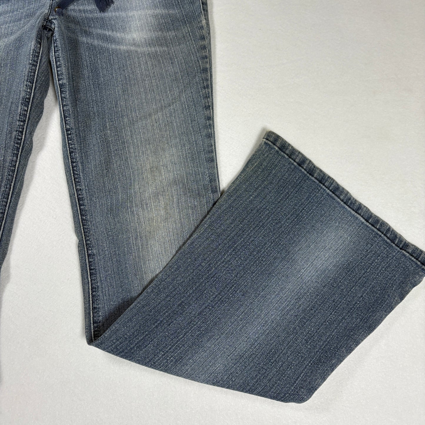 LEI Womens Jeans Sz 7 Low Rise Flare Gray Wash Y2K 2000s Vintage Grunge Ashley