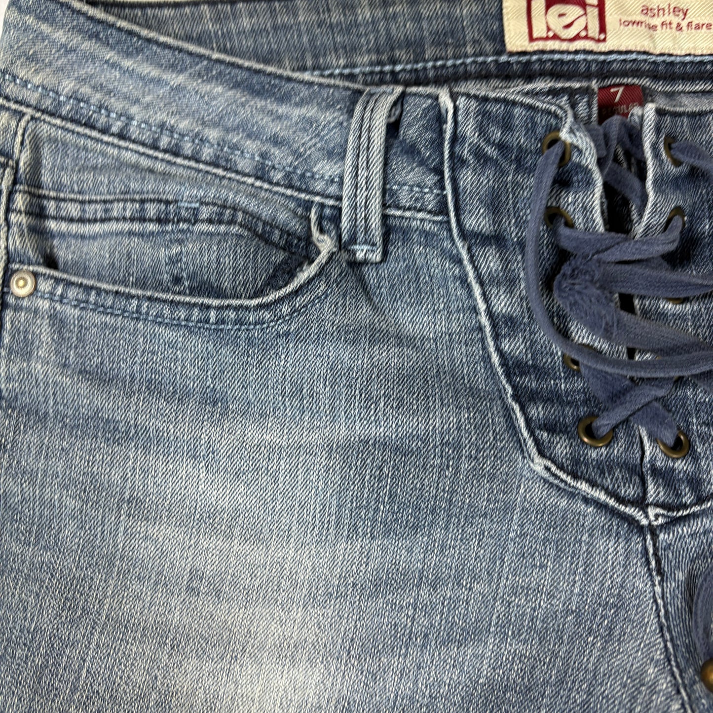 LEI Womens Jeans Sz 7 Low Rise Flare Gray Wash Y2K 2000s Vintage Grunge Ashley