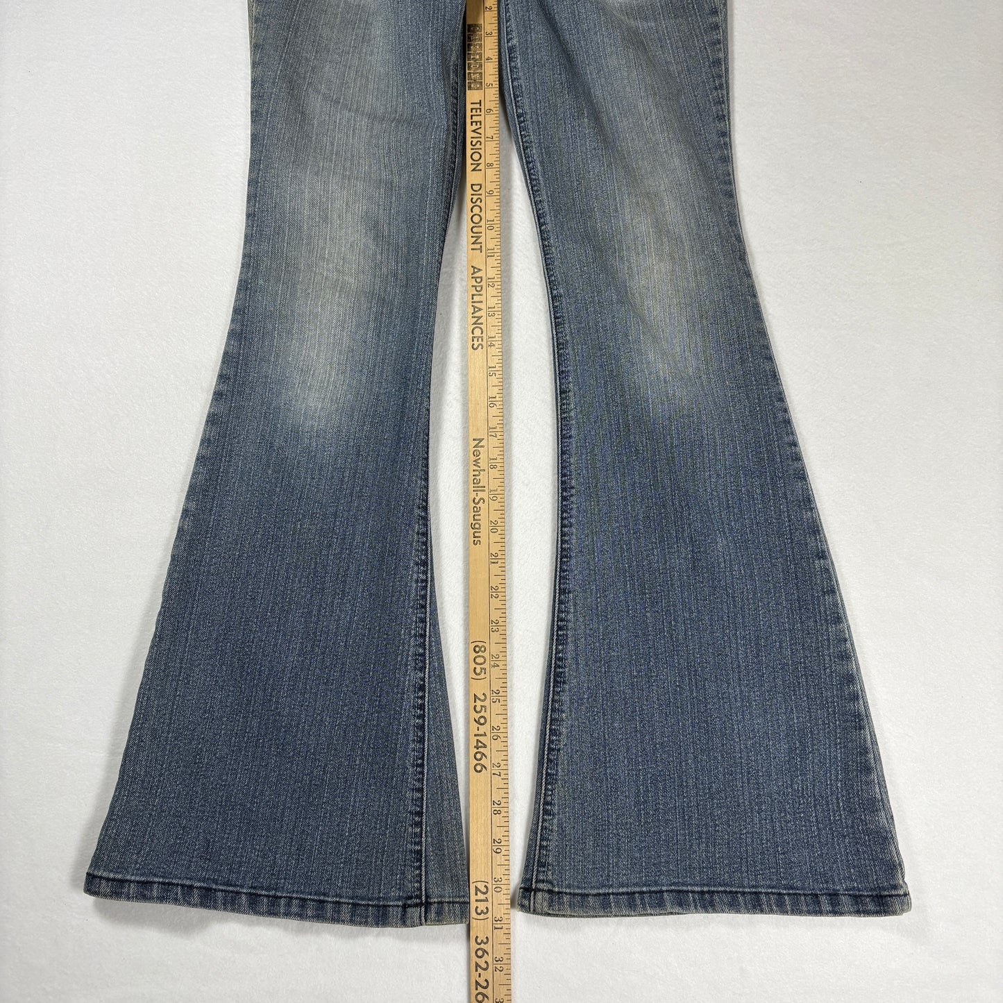 LEI Womens Jeans Sz 7 Low Rise Flare Gray Wash Y2K 2000s Vintage Grunge Ashley