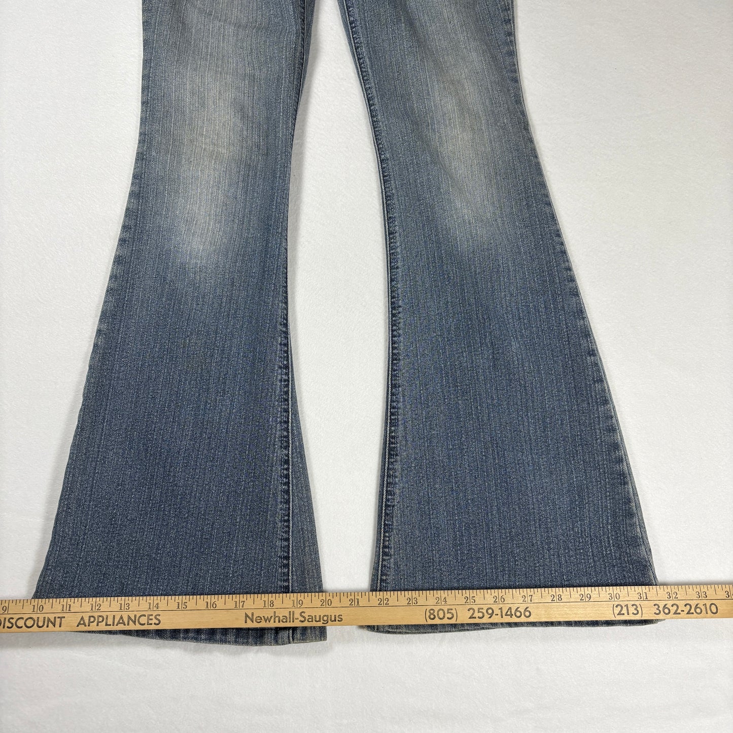 LEI Womens Jeans Sz 7 Low Rise Flare Gray Wash Y2K 2000s Vintage Grunge Ashley