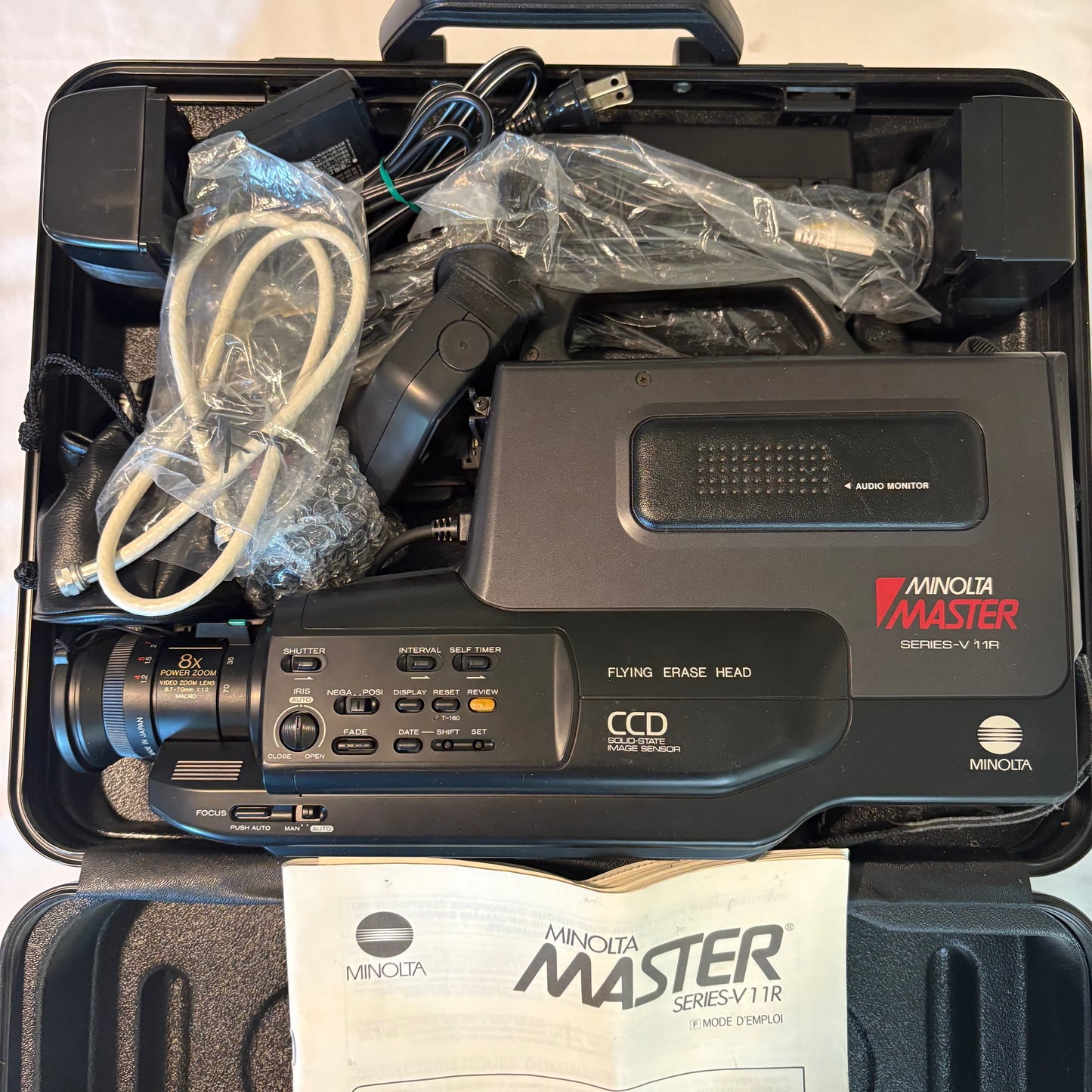 Minolta Master Series-V1R VHS Camcorder with Case, Manual - Tested, Clean