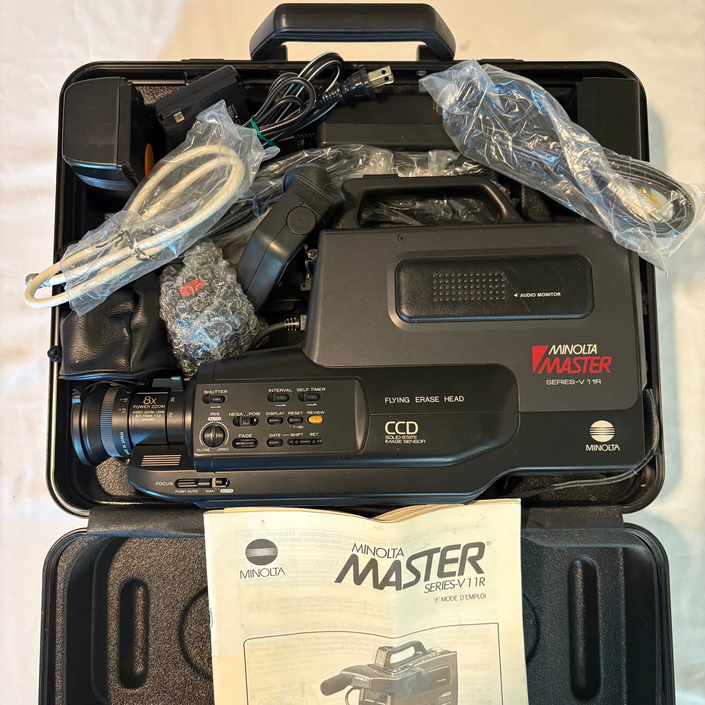 Minolta Master Series-V1R VHS Camcorder with Case, Manual - Tested, Clean