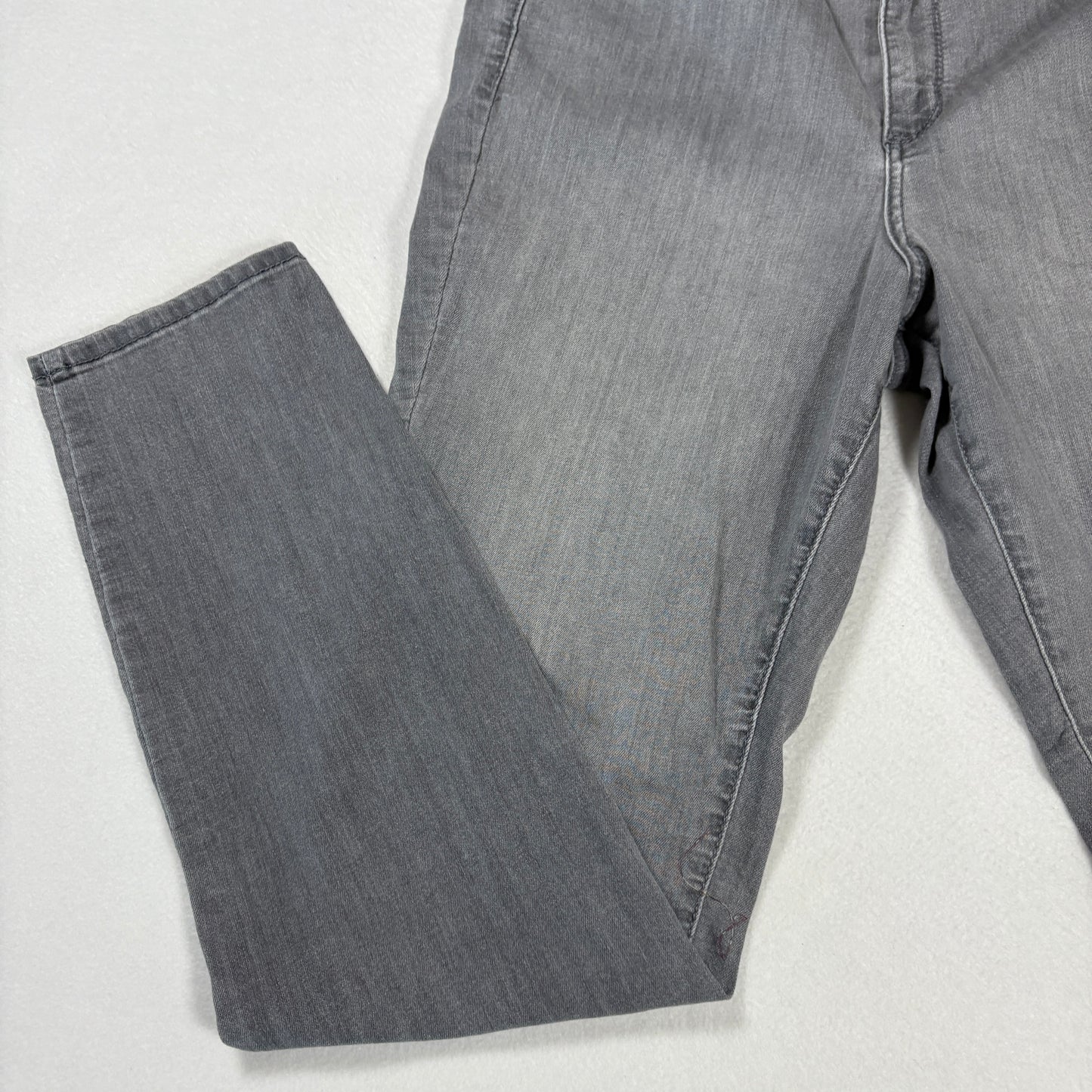 Universal Thread Womens Jeans Sz 10/30R Gray Denim High Rise Straight Y2K