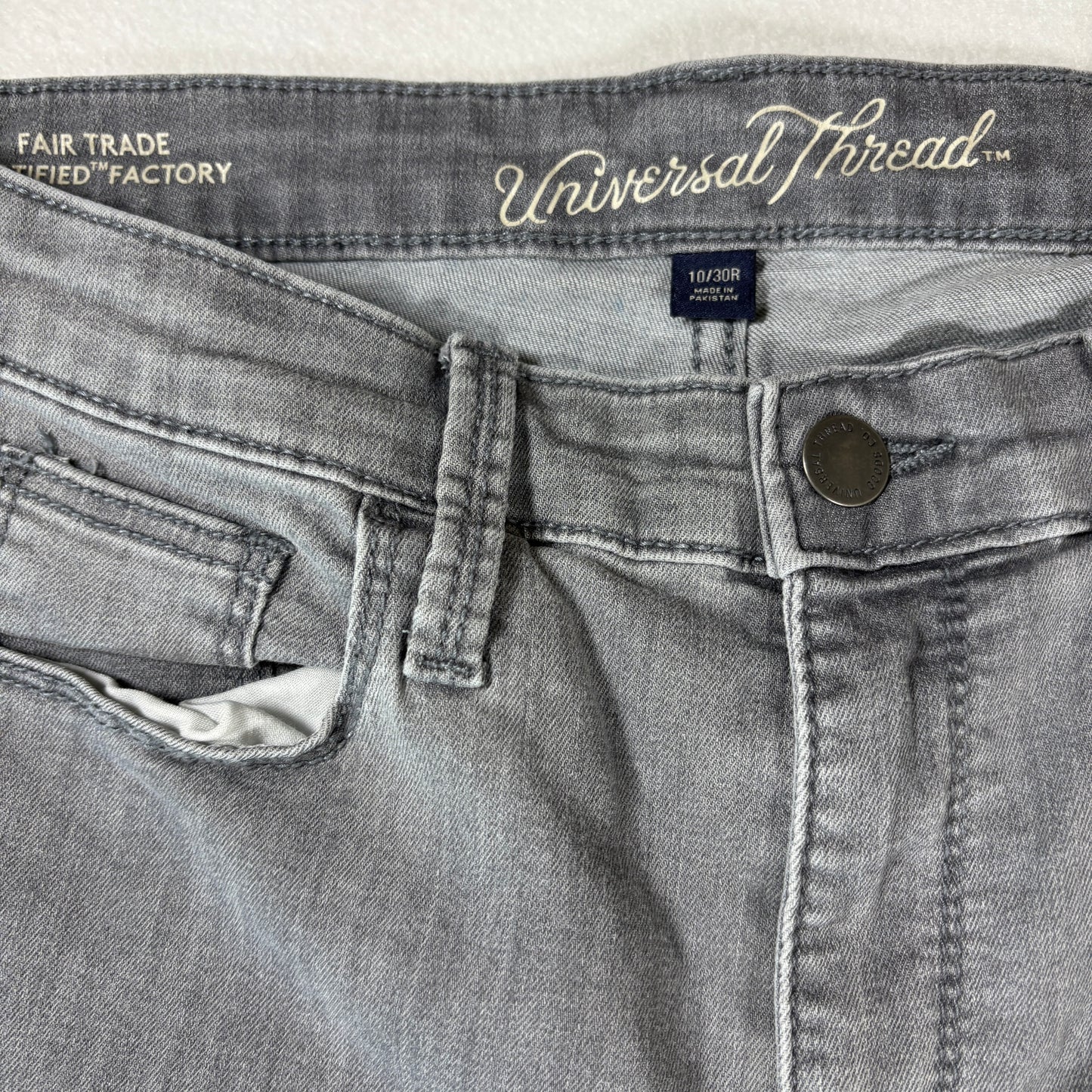 Universal Thread Womens Jeans Sz 10/30R Gray Denim High Rise Straight Y2K