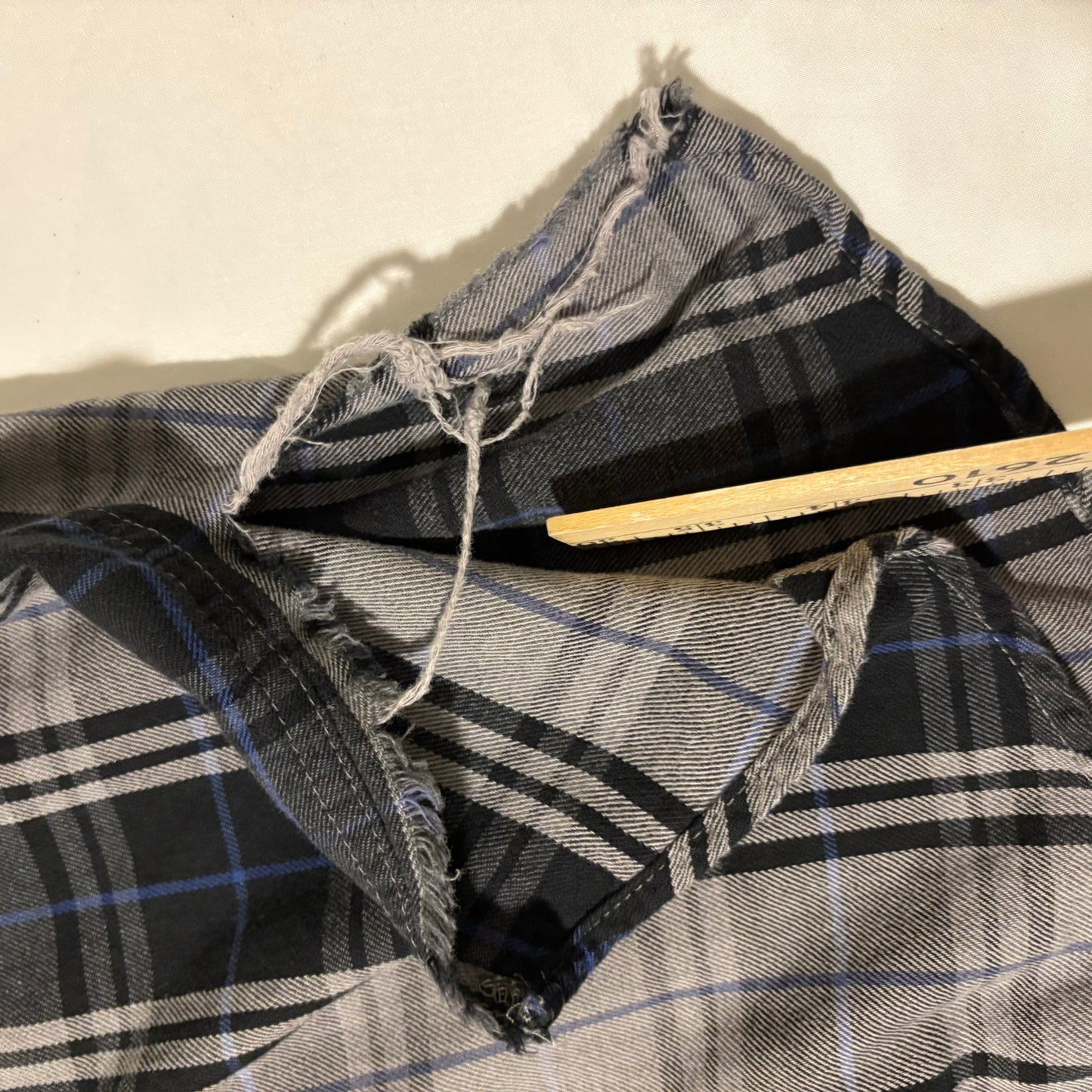 Men’s XL Gray Black Blue Plaid Flannel Button Up Long Sleeve Shirt 100% Cotton Workwear