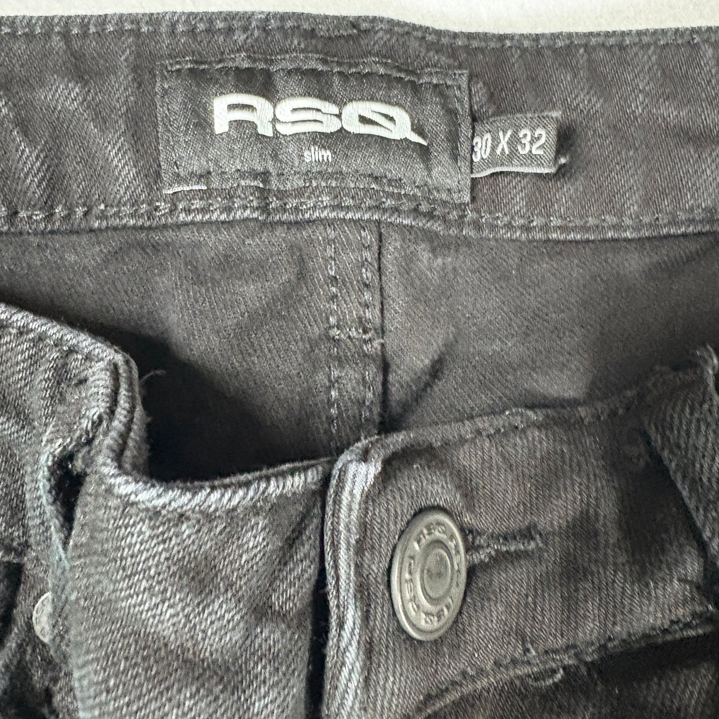 RSQ Mens Jeans Sz 30x32 Black Denim Slim Fit Distressed Ripped Grunge Y2K