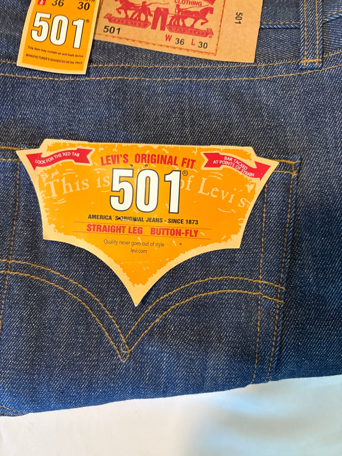 Levi’s 501 Original Fit Jeans Men 36x30 Button Fly Straight Leg Denim Pants NWT