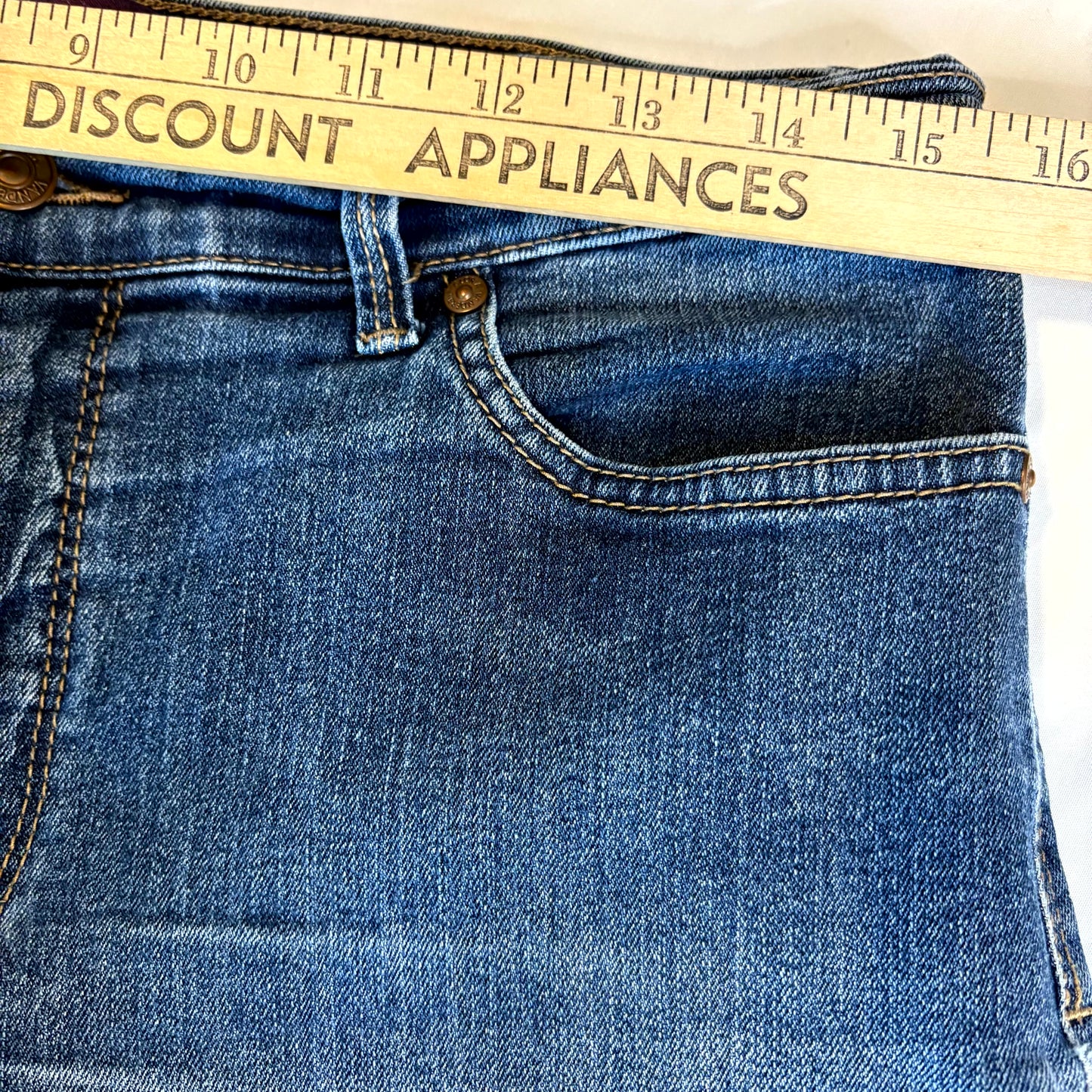 Gloria Vanderbilt Women’s Jeans Size 10 Blue Denim Straight Leg Mid Rise Classic Fit