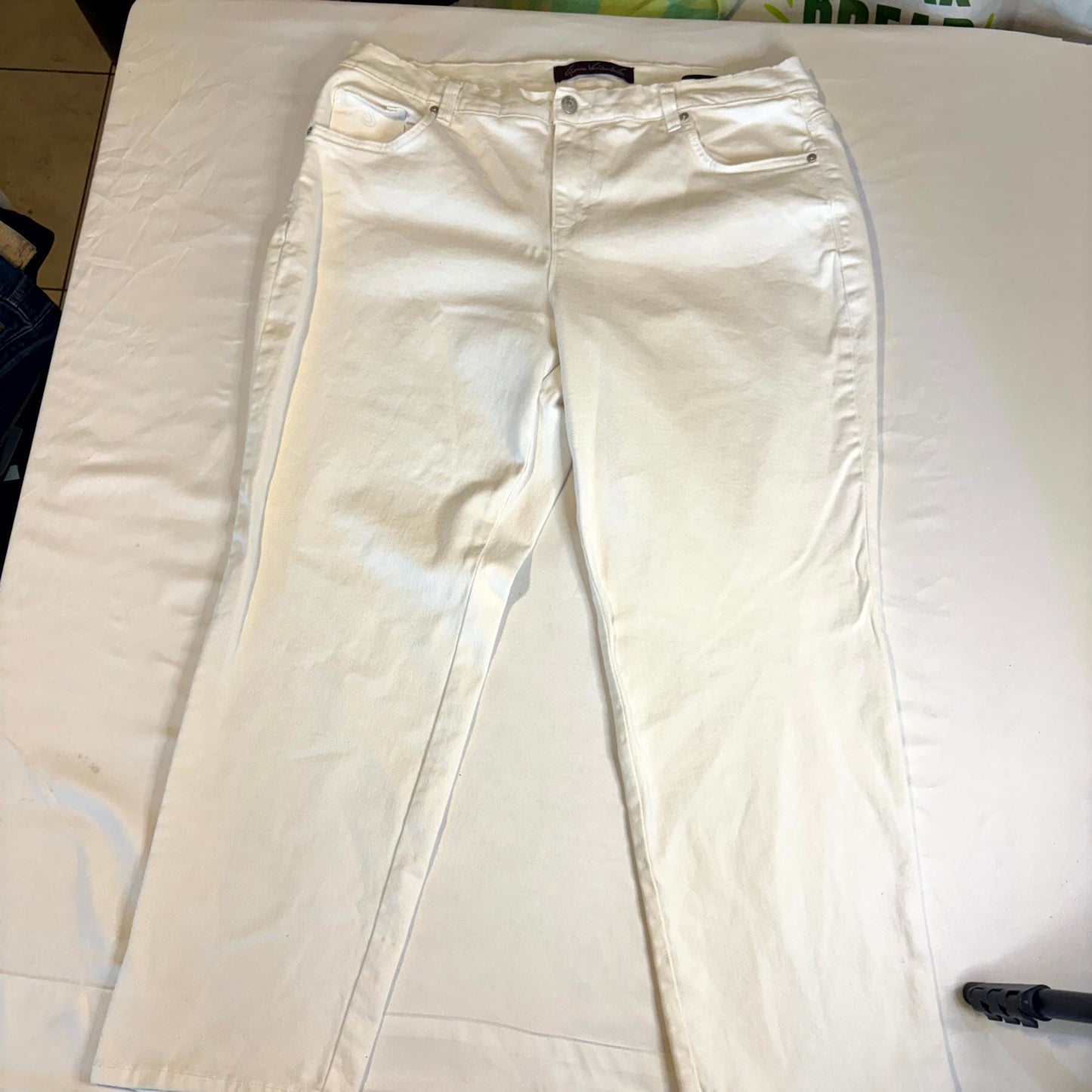 Gloria Vanderbilt Women’s Amanda Jeans 18W White Straight Leg Classic Fit Plus Size