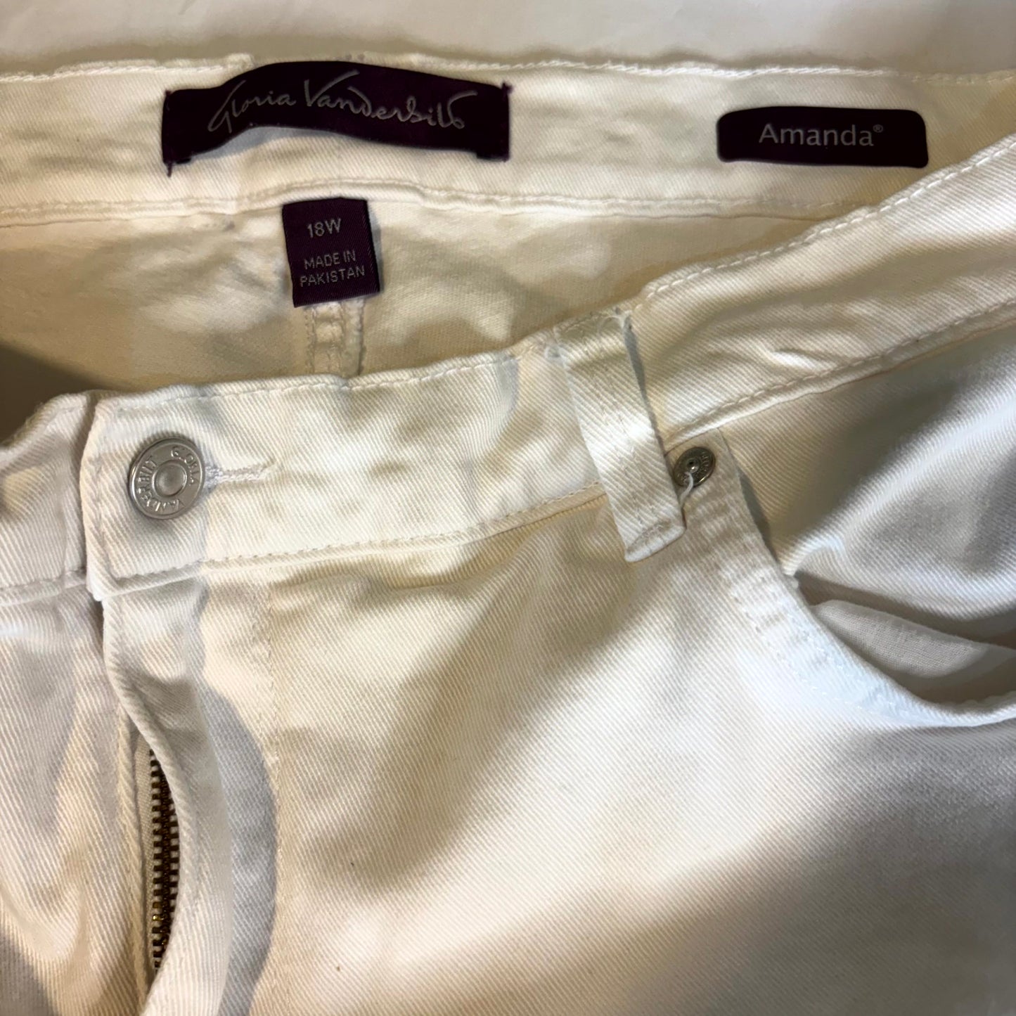 Gloria Vanderbilt Women’s Amanda Jeans 18W White Straight Leg Classic Fit Plus Size