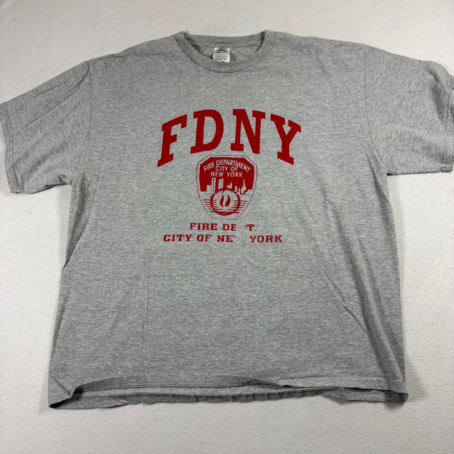Mens XL Tshirt FDNY Fire Department NYC Graphic T Shirt Vintage Gray
