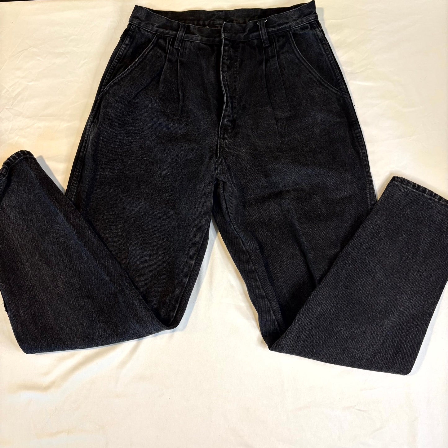 Bill Blass Women’s Jeans Size 12 Black High Waist Pleated Tapered Leg Denim Pants