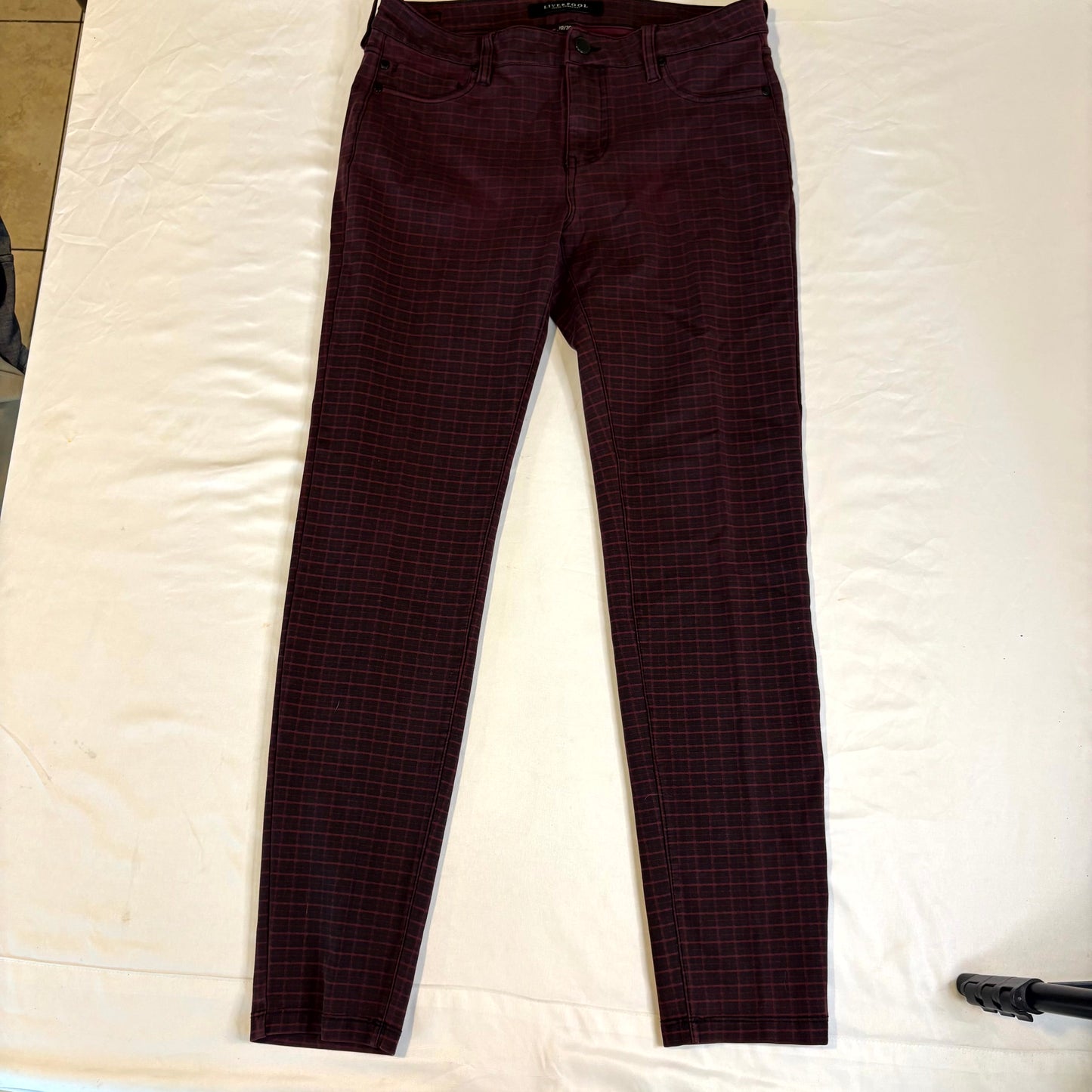Liverpool Jeans Company Women’s Pants 10/30 Red Black Plaid Skinny Stretch Denim
