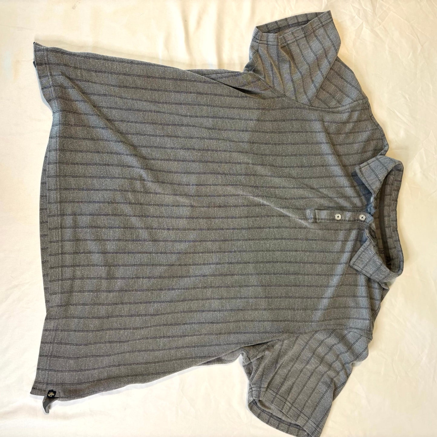 Nat Nast Luxury Originals Gray Pinstripe Polo Shirt Short Sleeve Men’s XL Rayon Blend