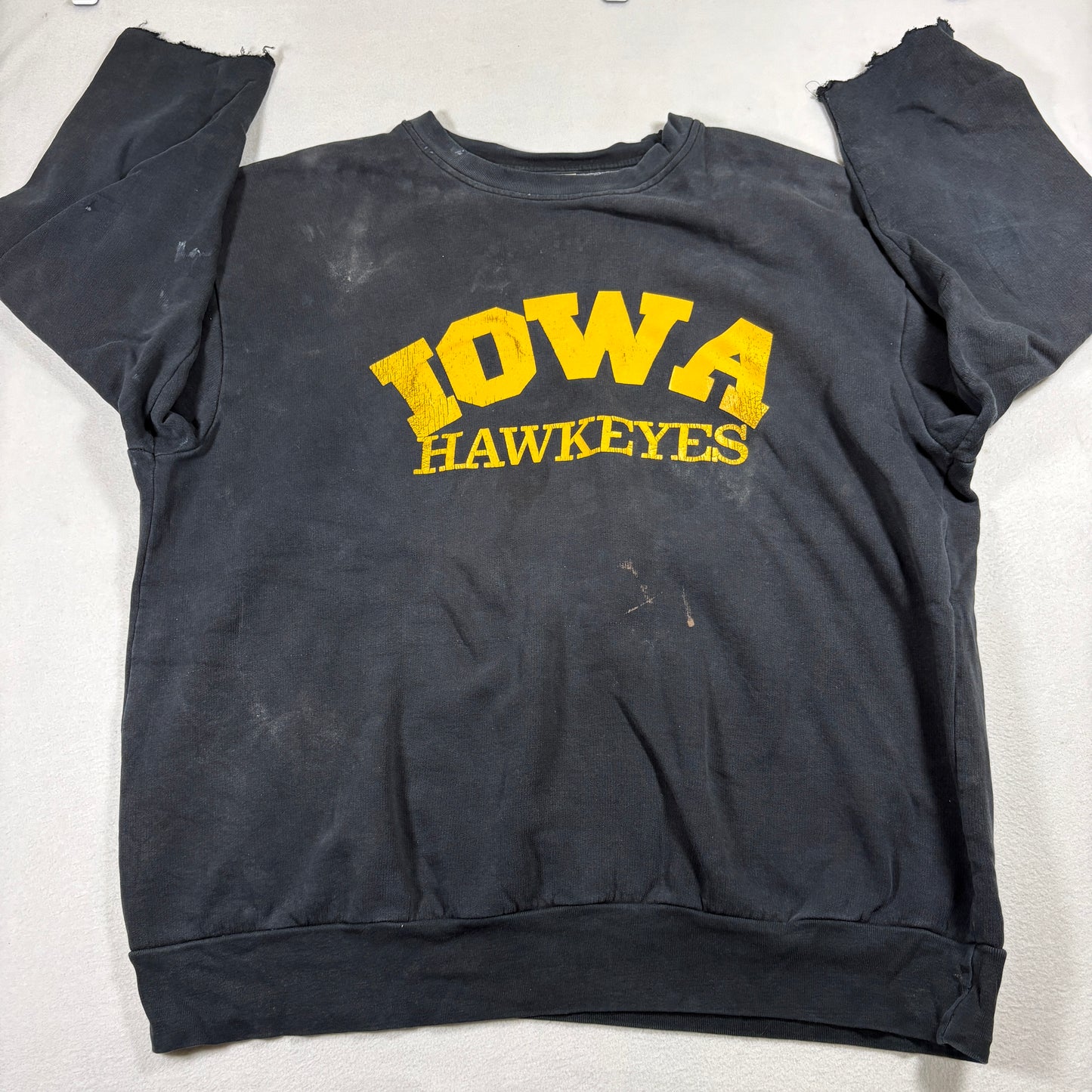 Russell Athletic 2X Iowa Hawkeyes Sweatshirt Black Distressed Vintage Grunge