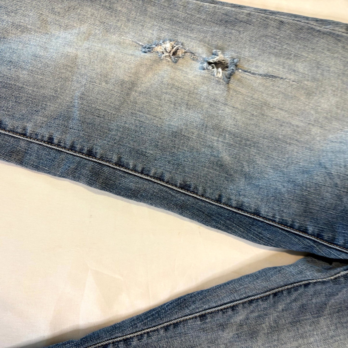 Soho New York & Company Women’s Boyfriend Jeans Size 6 Distressed Blue Denim