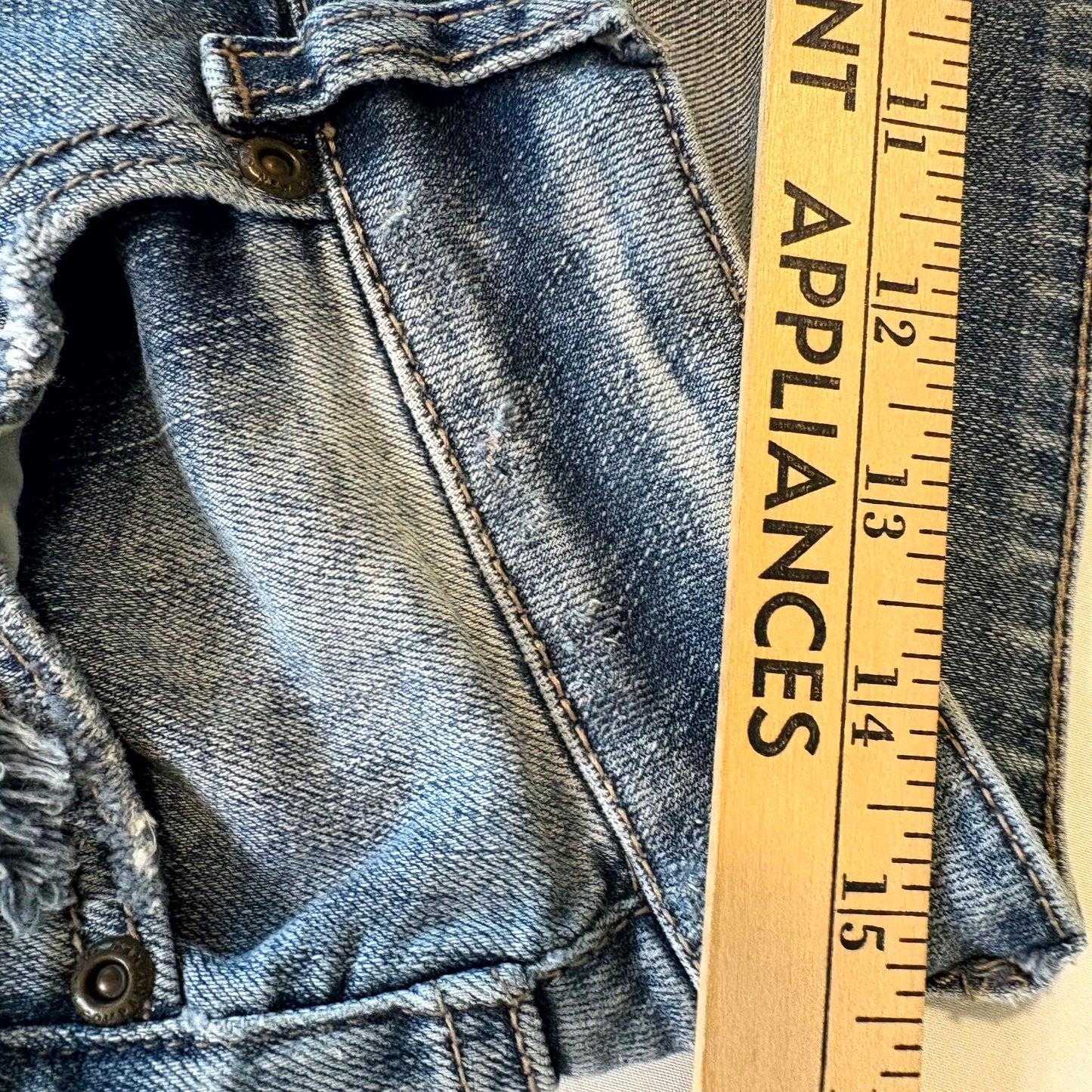 Soho New York & Company Women’s Boyfriend Jeans Size 6 Distressed Blue Denim