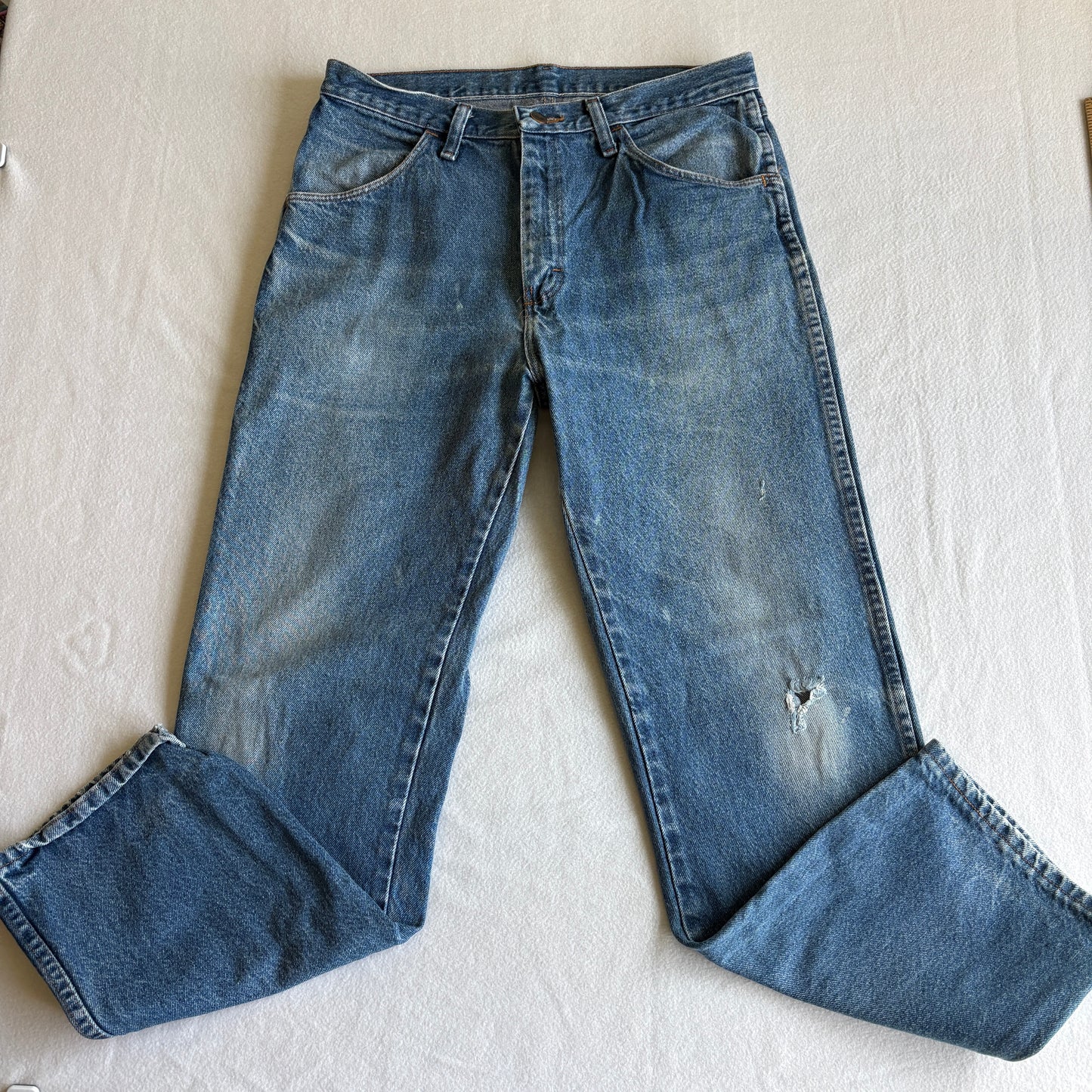 Rustler Men’s 33x30 Relaxed Fit Light Wash Distressed Denim Jeans