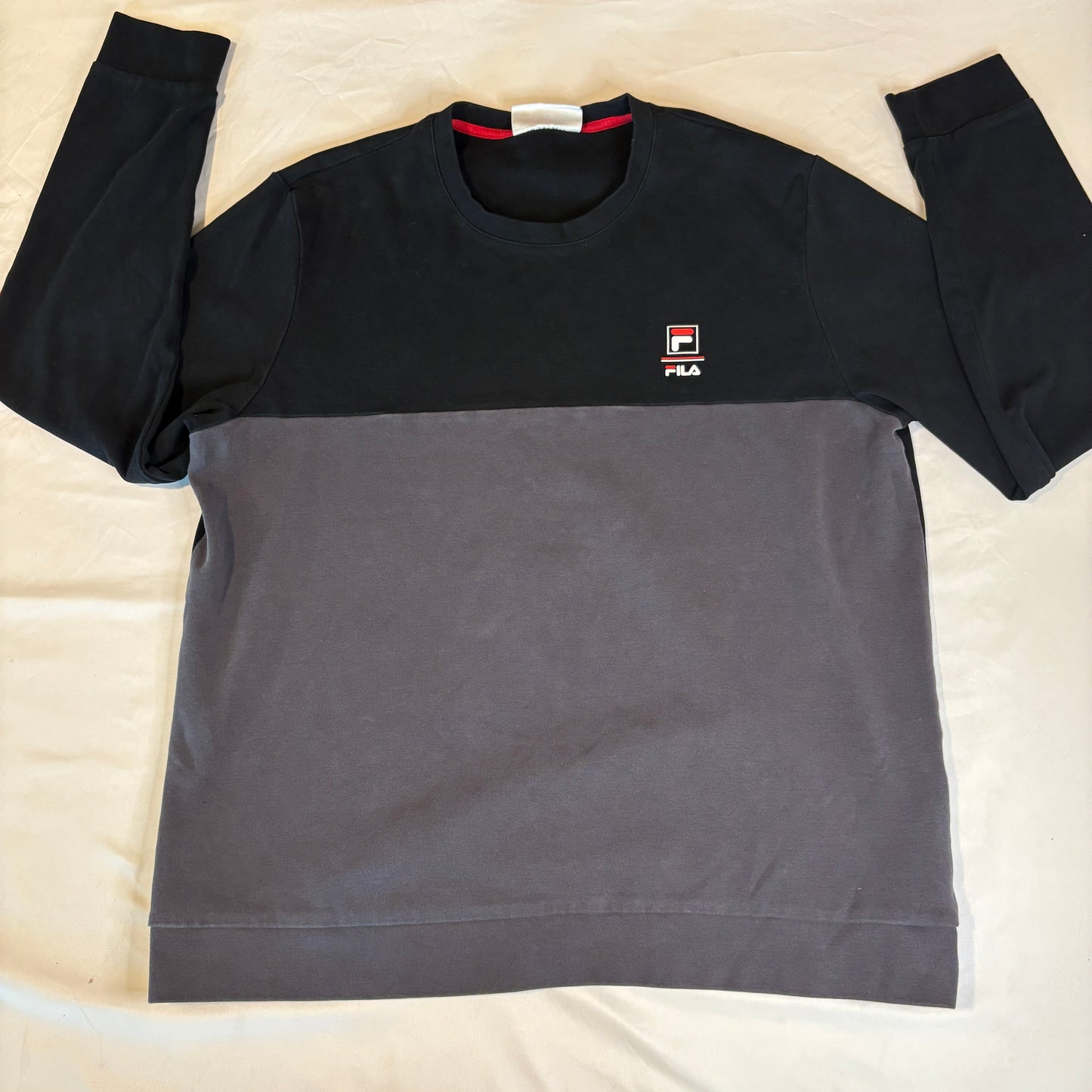 Fila Crewneck Sweatshirt Men’s 2XL Black Gray Colorblock Logo Pullover