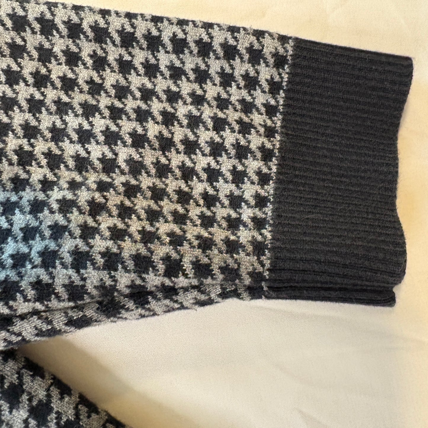 Lands’ End Men’s Sweater M 38-40 Black Gray Houndstooth Crewneck Pullover