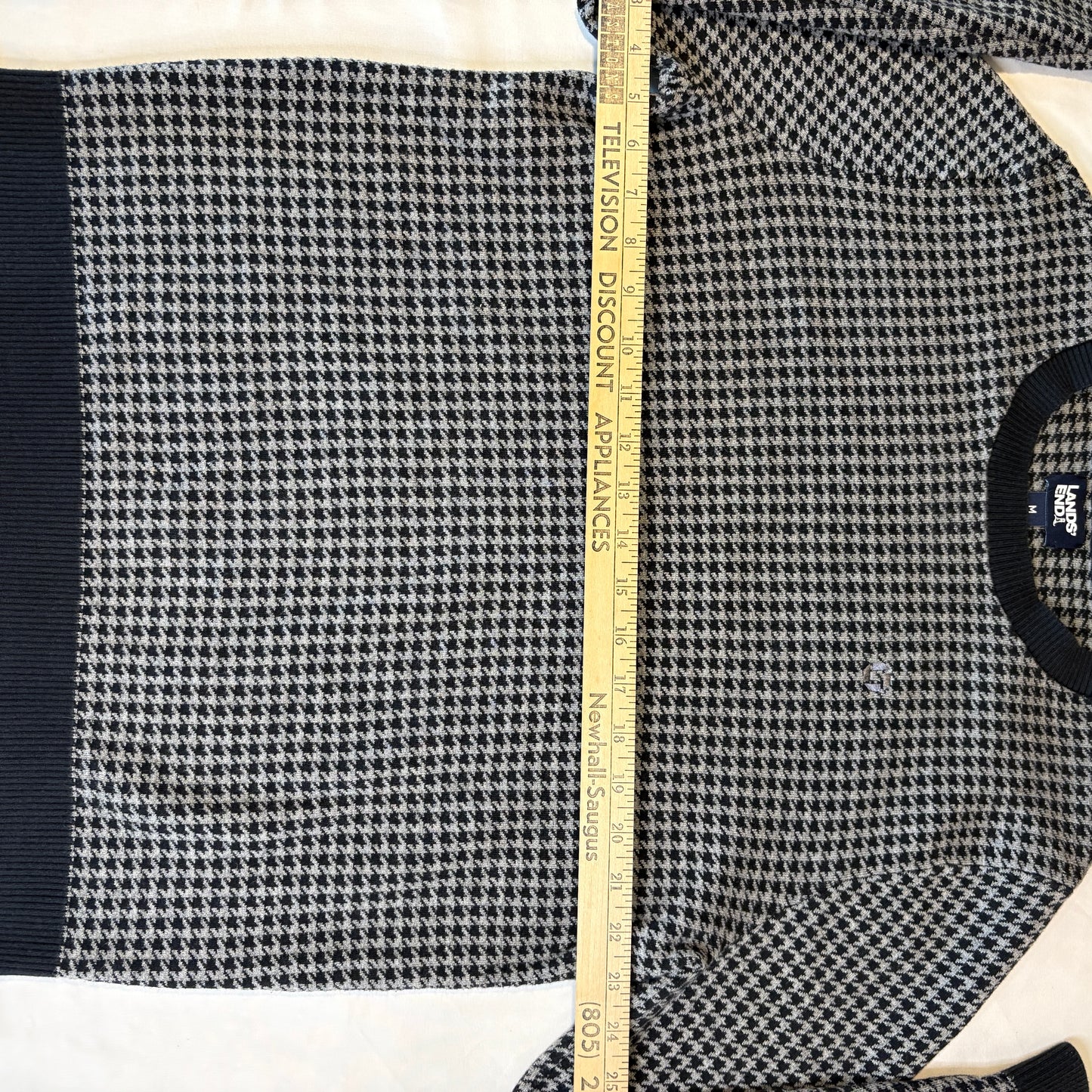 Lands’ End Men’s Sweater M 38-40 Black Gray Houndstooth Crewneck Pullover