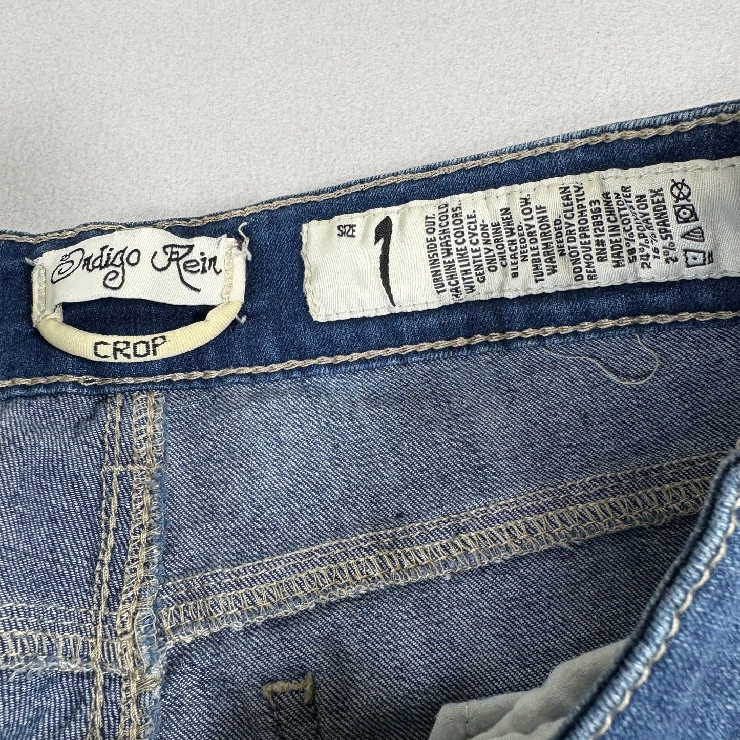 Indigo Rein Womens Jeans Size 1 Blue Distressed Crop Cuffed Stretch Denim Y2K