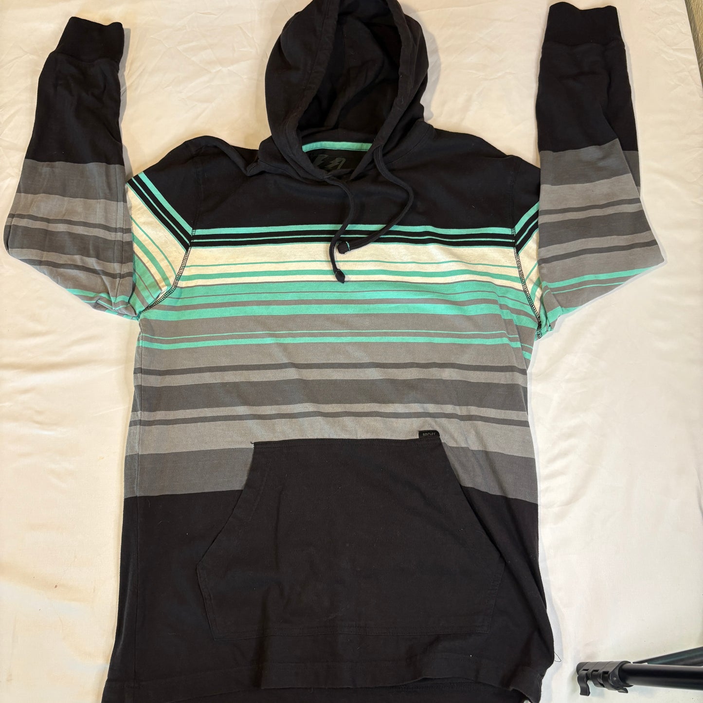 Amplify Hoodie Sweatshirt Striped Black Gray Green Pocket Men’s Size M Medium