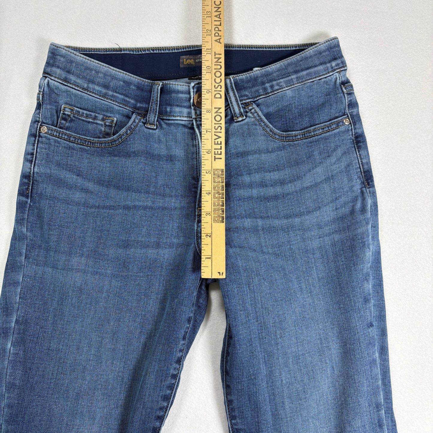 Lee Womens Straight Leg Jeans 8M Mid Rise Flex Motion Blue Stretch Denim