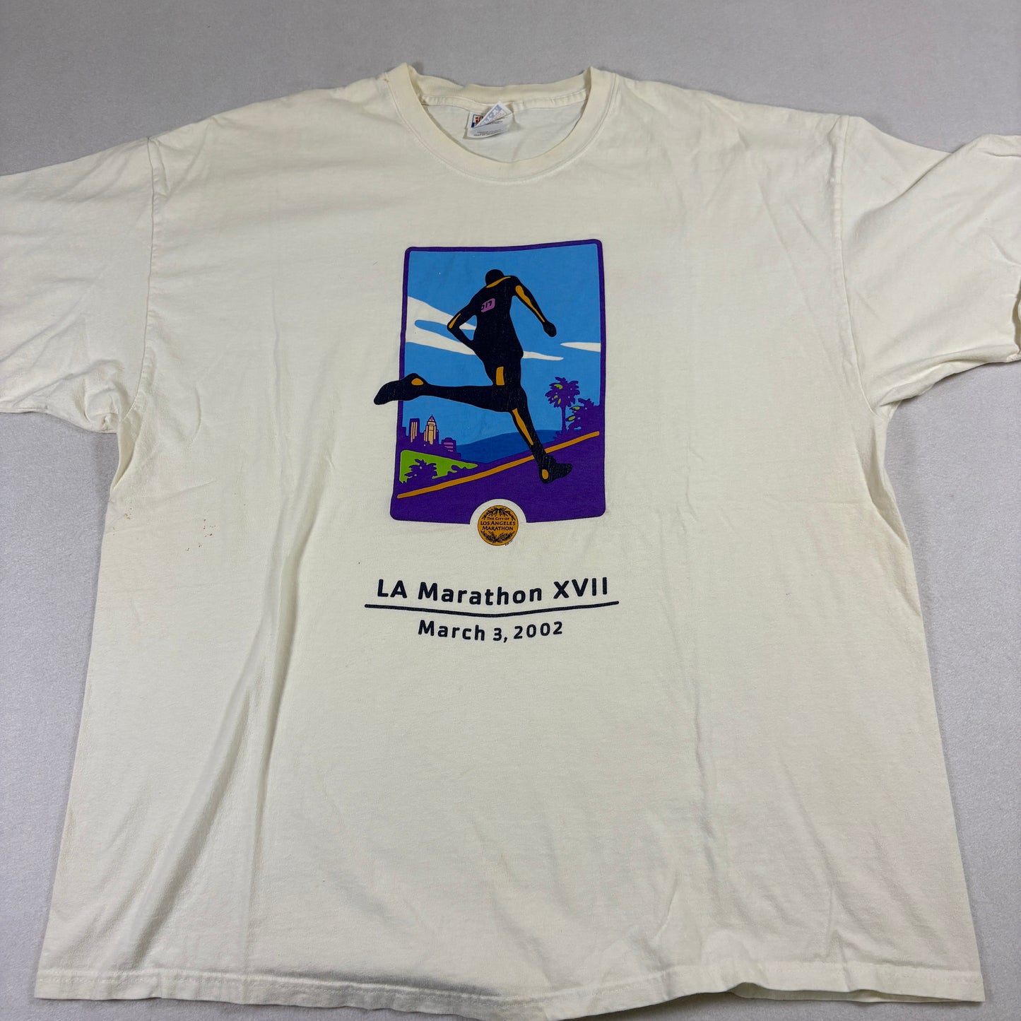 Mens 2XL LA Marathon 2002 Graphic T Shirt Honda Sponsor White Vintage 2000s Tshirt