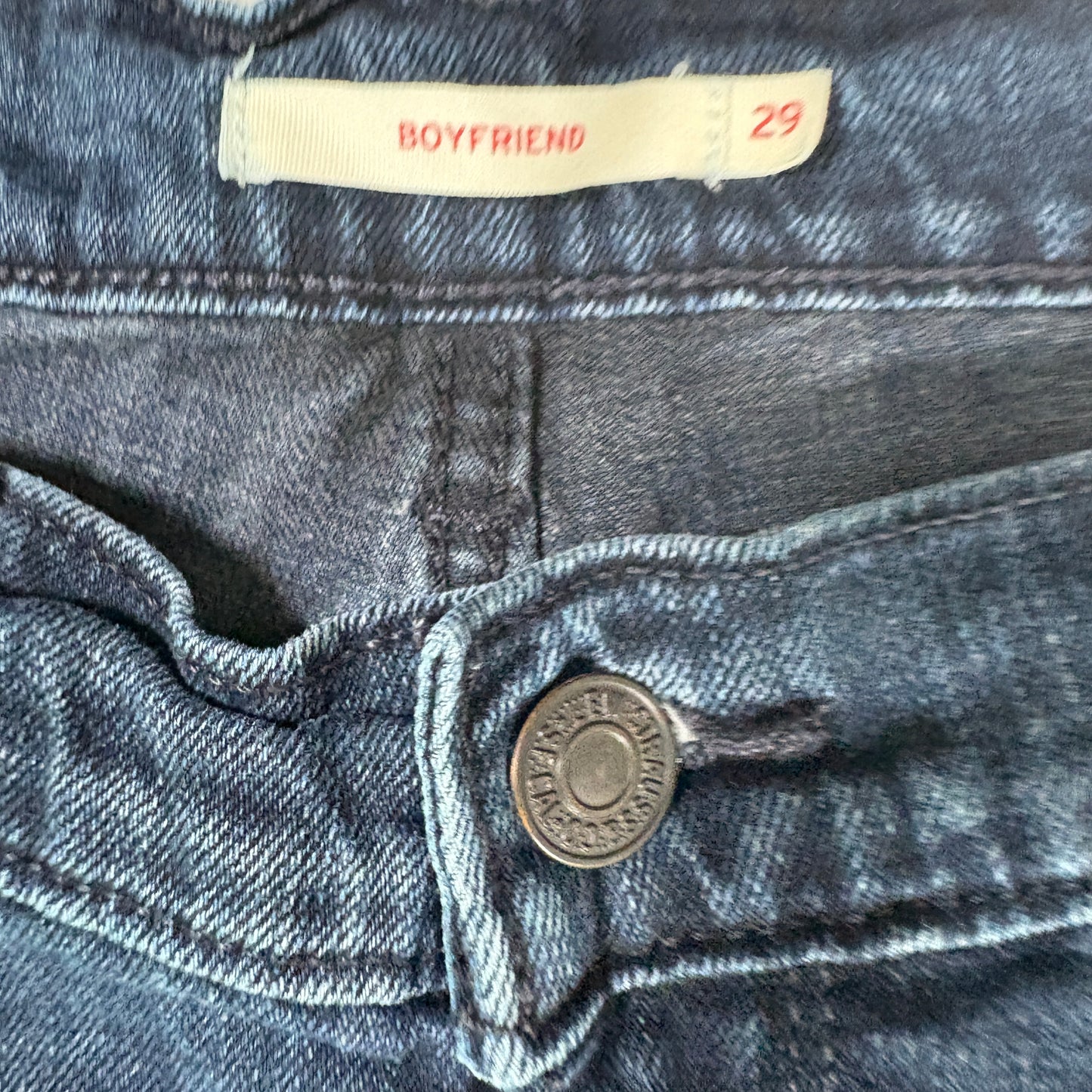 Levis Womens Boyfriend Jeans 29 Dark Wash Relaxed Fit Denim Casual Y2K Vintage