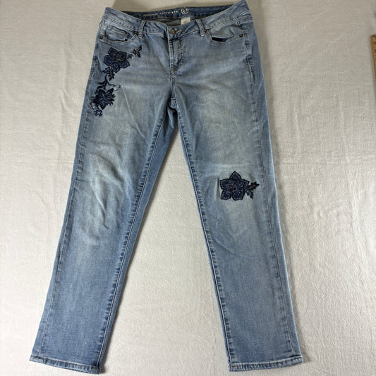 W62 Women’s Signature Fit Boyfriend Jeans Floral Light Wash Size 4
