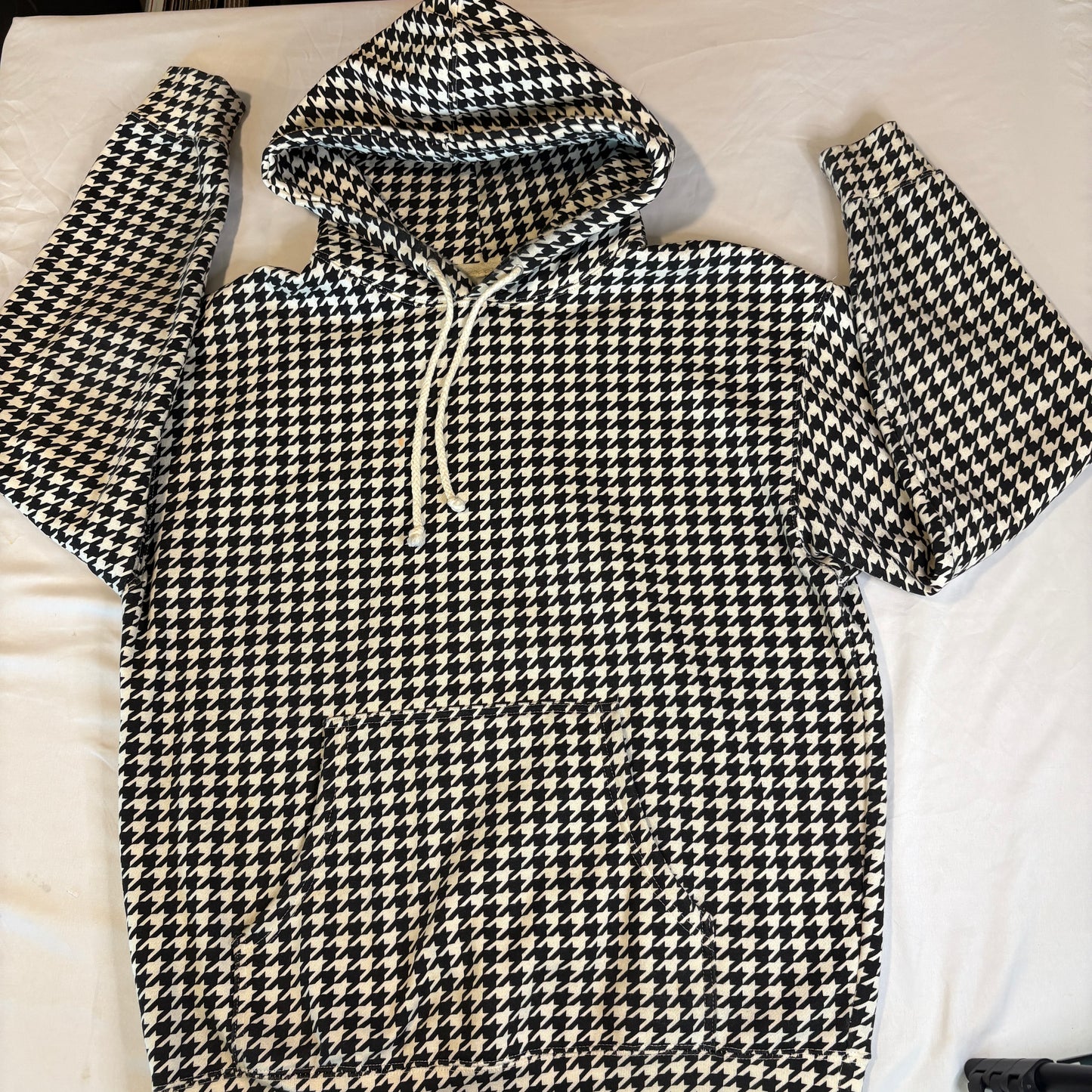 Independent Trading Company Men’s Black White Houndstooth Pullover Hoodie Size 2XL