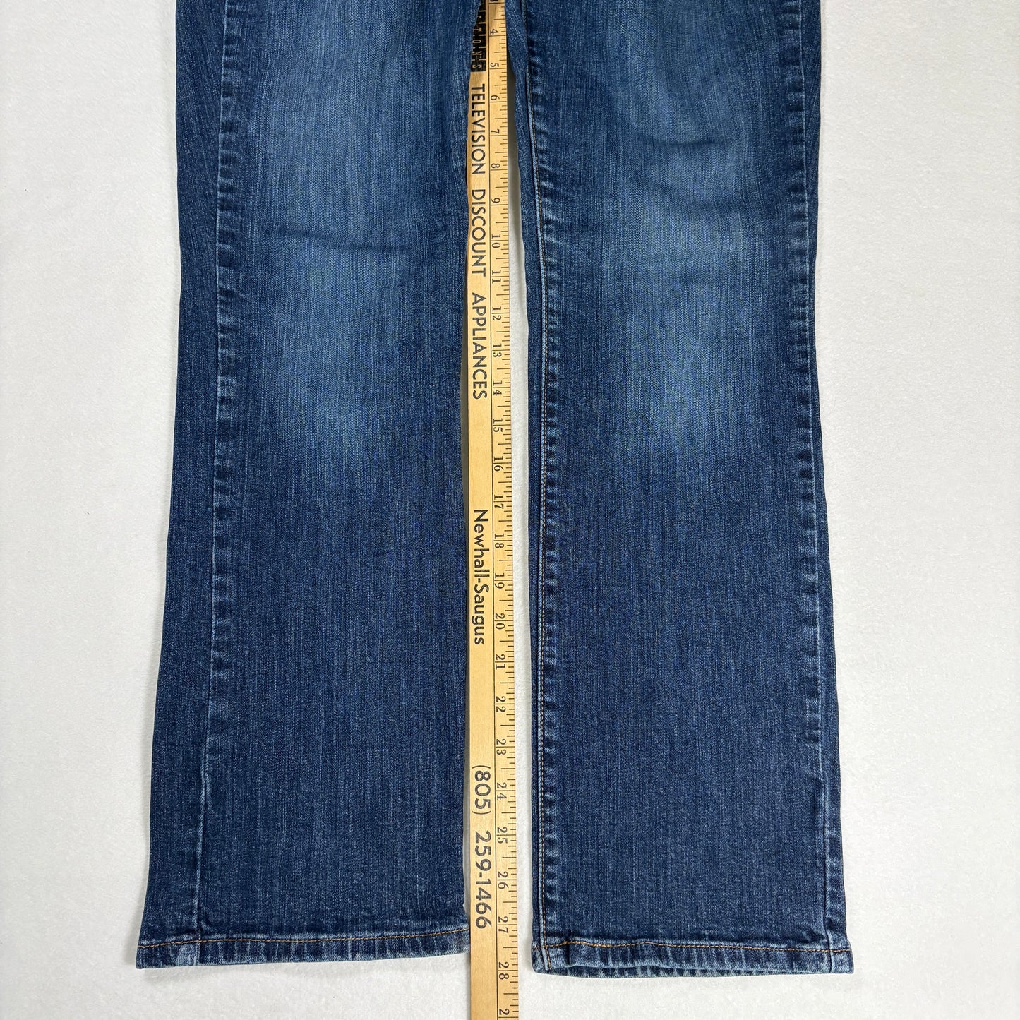 Levis Womens 505 Straight Leg Jeans 8 Blue Mid Rise Classic Denim Y2K Vintage