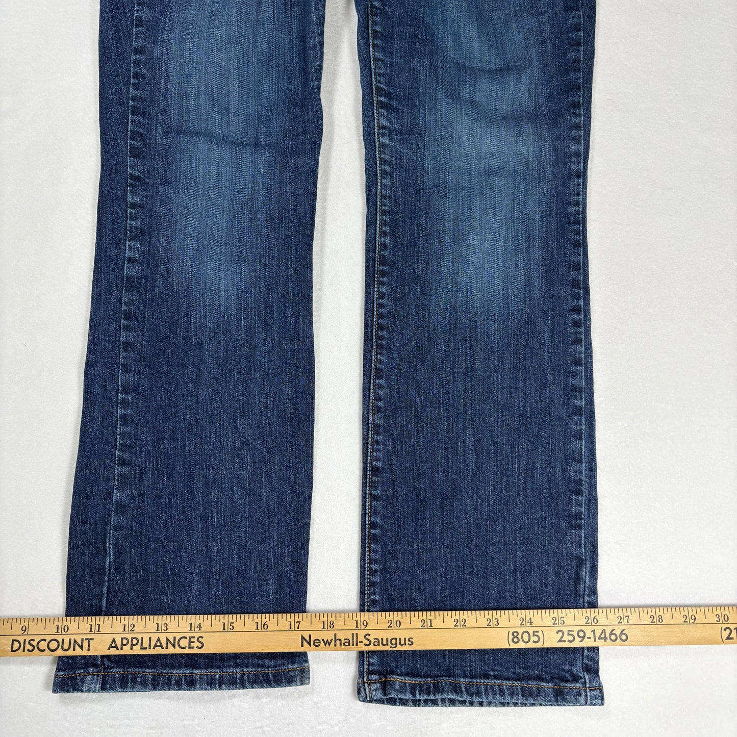 Levis Womens 505 Straight Leg Jeans 8 Blue Mid Rise Classic Denim Y2K Vintage