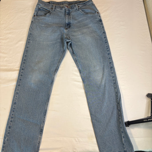 Wrangler Jeans Men’s 34x32 Blue Denim Straight Leg Comfort Stretch Mid Rise