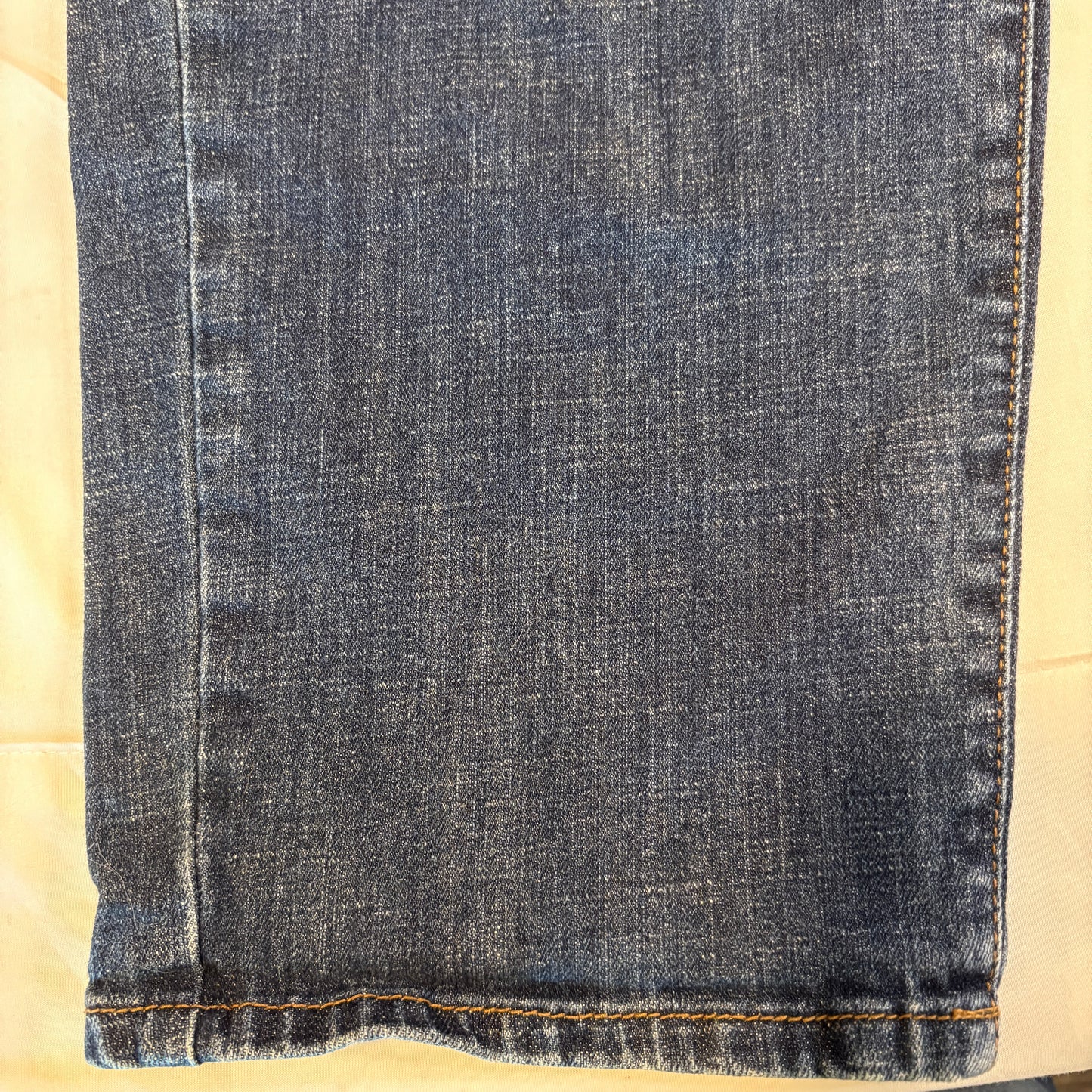 Lucky Brand 42x30 Men’s Blue Denim Jeans Classic Straight Fit Comfort Stretch