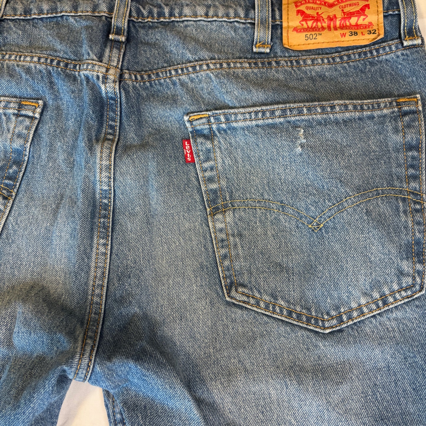 Levi’s Men’s 38x32 Distressed Ripped Blue Jeans Straight Fit Casual Denim Pants