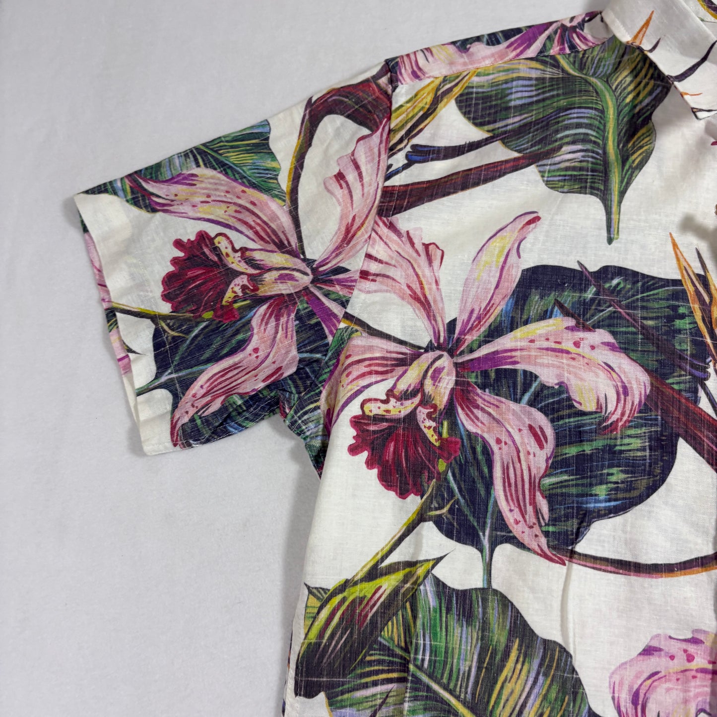 Original Paperbacks Mens Hawaiian Shirt Medium Orchid Floral Aloha Summer NWT