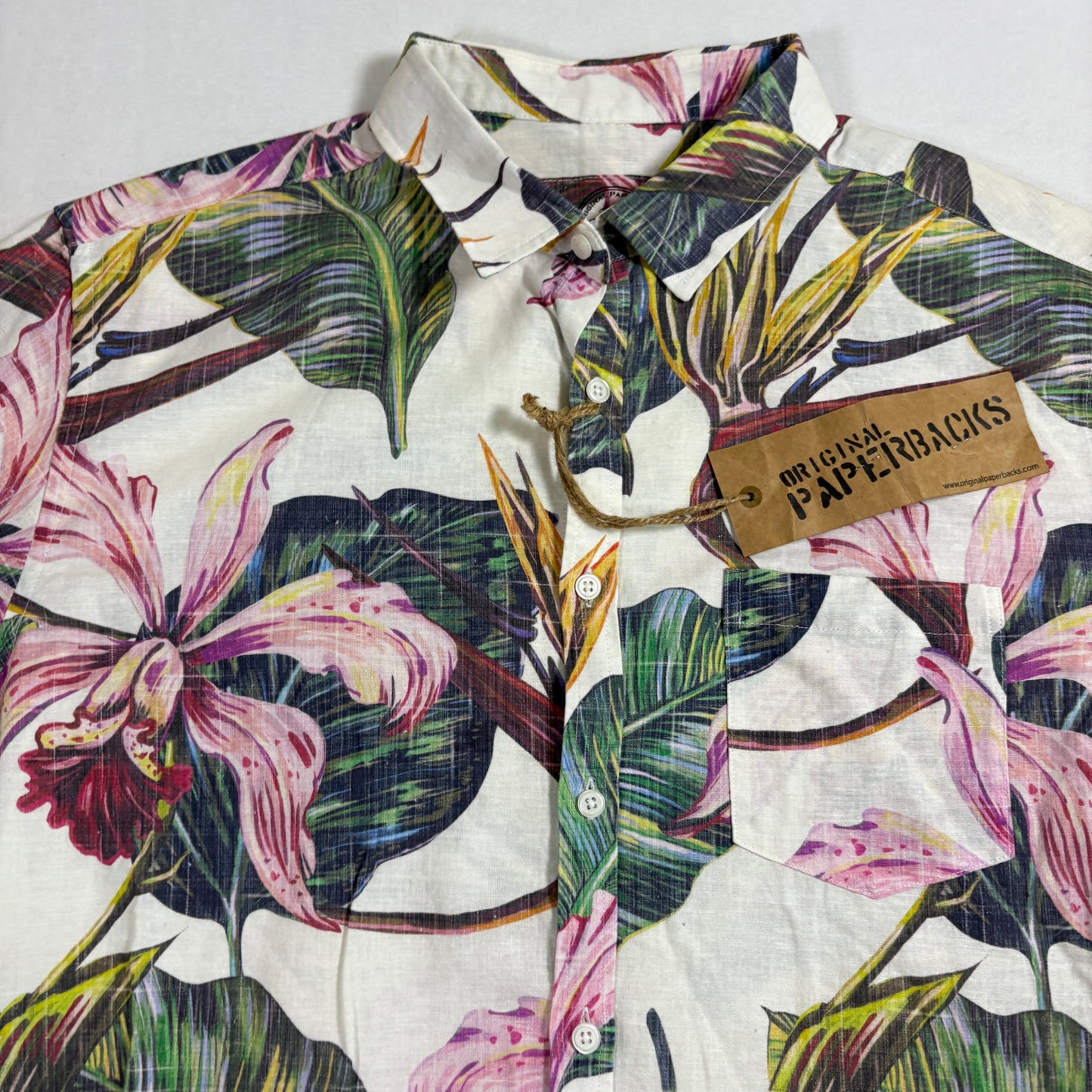 Original Paperbacks Mens Hawaiian Shirt Medium Orchid Floral Aloha Summer NWT